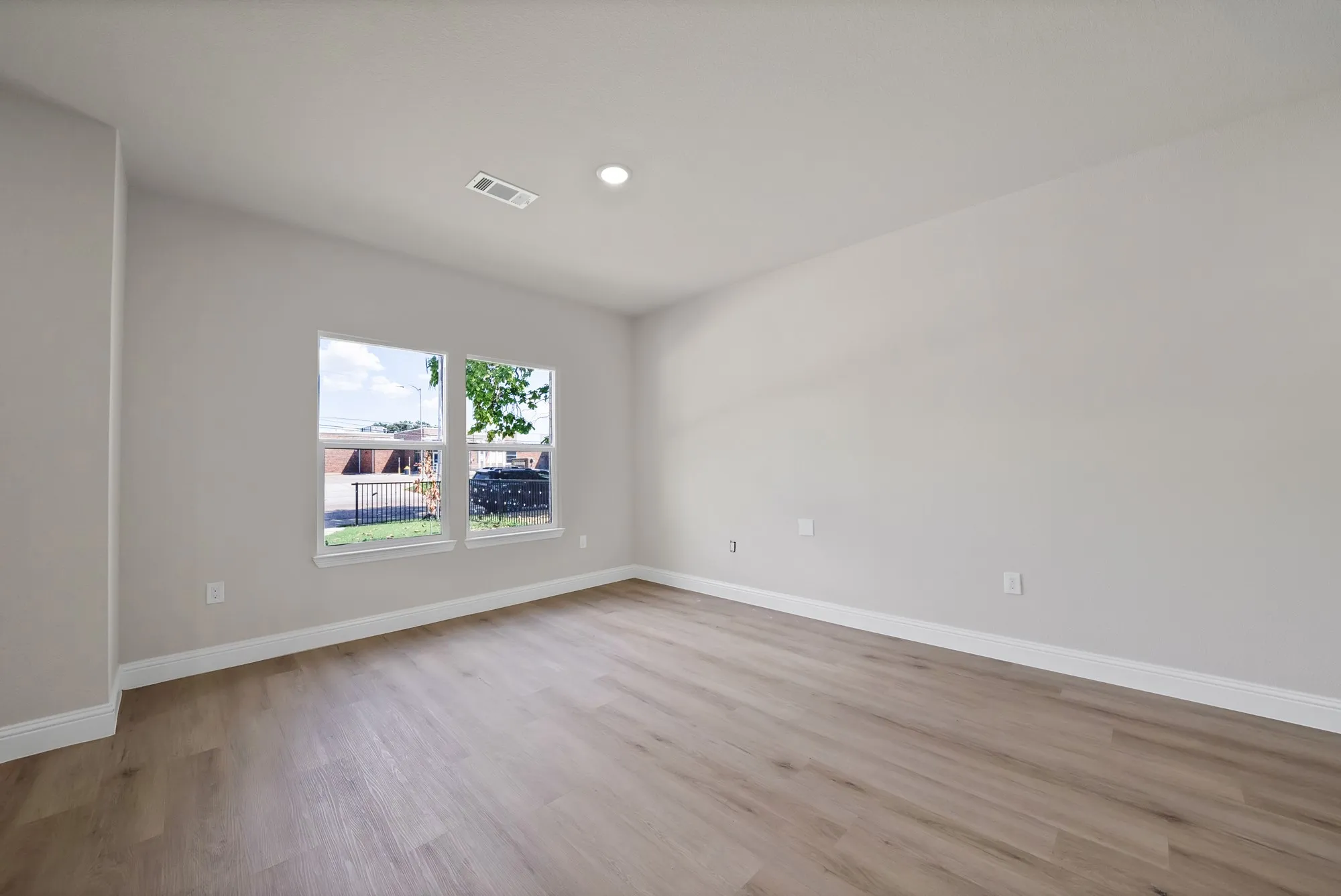 Single Family Residence For Rent in Dallas County , 659 Holcomb Road, Dallas, Texas 75217, 4 Bedroom, 3 Bathroom, Garage spaces, 3,370 Sqft, built in 2023, mls#21381672, Real Estate Agent in Dallas, Homes For Rent in Dallas county, Homes For Rent in Dallas, Realtor in Dallas Texas, Real Estate Brokerage Independent Realty Texas, Luminita Cordes Realtor