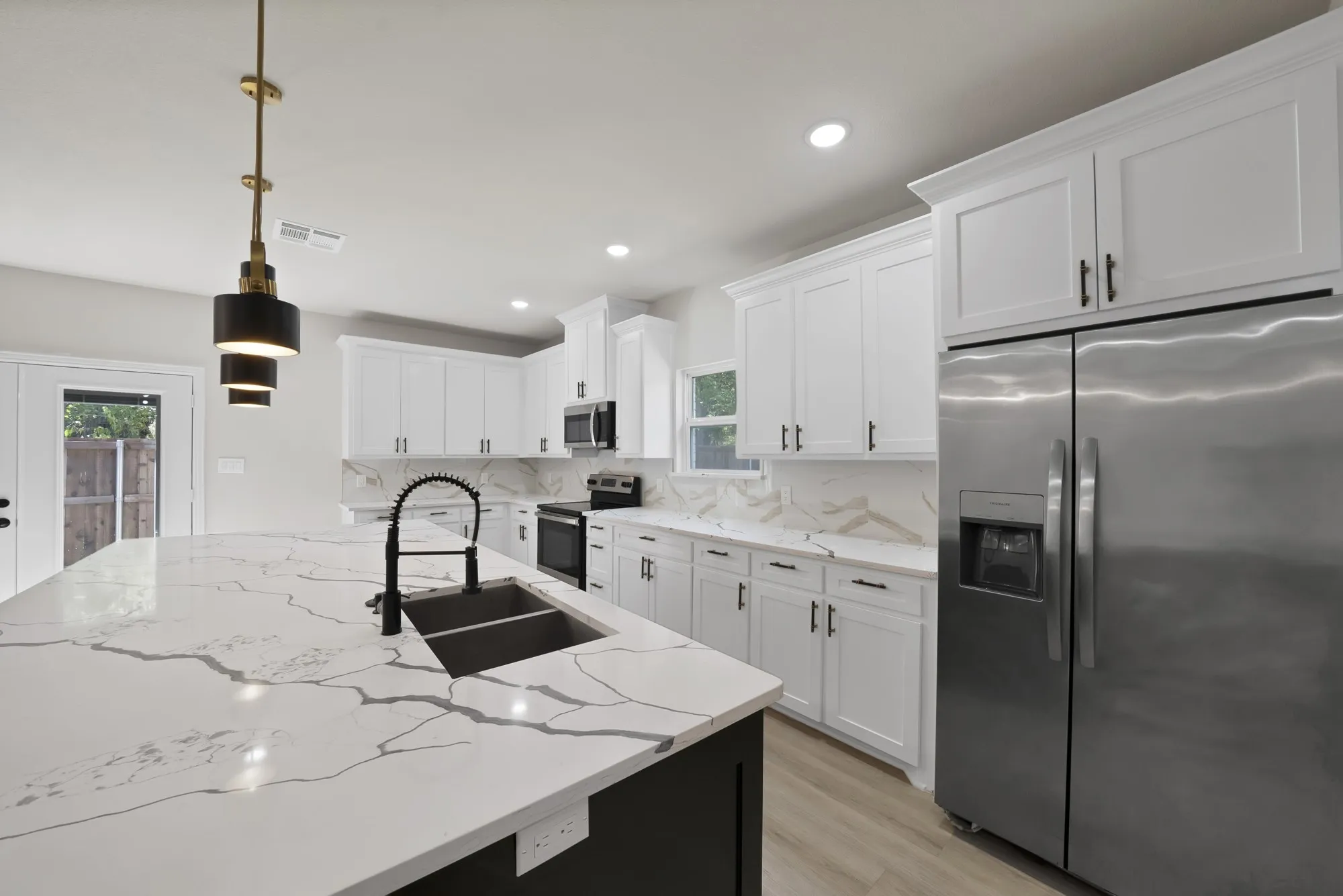 Single Family Residence For Rent in Dallas County , 659 Holcomb Road, Dallas, Texas 75217, 4 Bedroom, 3 Bathroom, Garage spaces, 3,370 Sqft, built in 2023, mls#21381672, Real Estate Agent in Dallas, Homes For Rent in Dallas county, Homes For Rent in Dallas, Realtor in Dallas Texas, Real Estate Brokerage Independent Realty Texas, Luminita Cordes Realtor