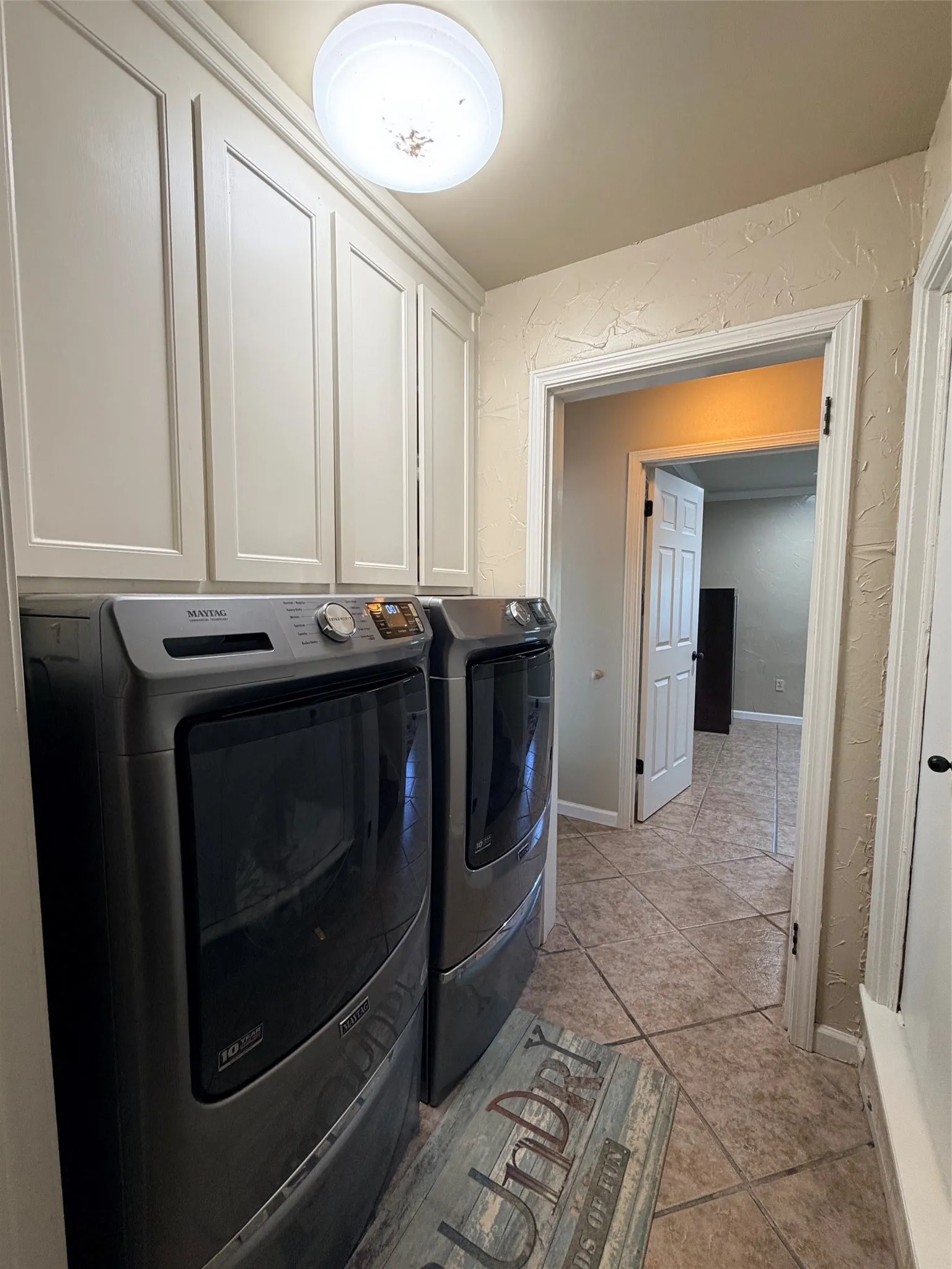 Single Family Residence For Sale in Comanche County , 160 Hogan Drive, Comanche, Texas 76442, 3 Bedroom, 3 Bathroom, 1 Garage spaces, 1,870 Sqft, built in 1977, mls#21382061, Real Estate Agent in Comanche, Homes For Sale in Comanche county, Homes For Sale in Comanche, Realtor in Comanche Texas, Real Estate Brokerage Independent Realty Texas, Luminita Cordes Realtor