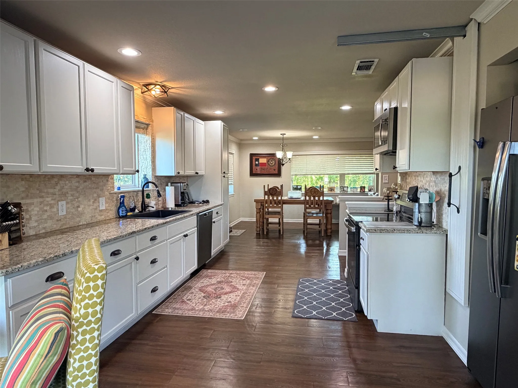 Single Family Residence For Sale in Comanche County , 160 Hogan Drive, Comanche, Texas 76442, 3 Bedroom, 3 Bathroom, 1 Garage spaces, 1,870 Sqft, built in 1977, mls#21382061, Real Estate Agent in Comanche, Homes For Sale in Comanche county, Homes For Sale in Comanche, Realtor in Comanche Texas, Real Estate Brokerage Independent Realty Texas, Luminita Cordes Realtor
