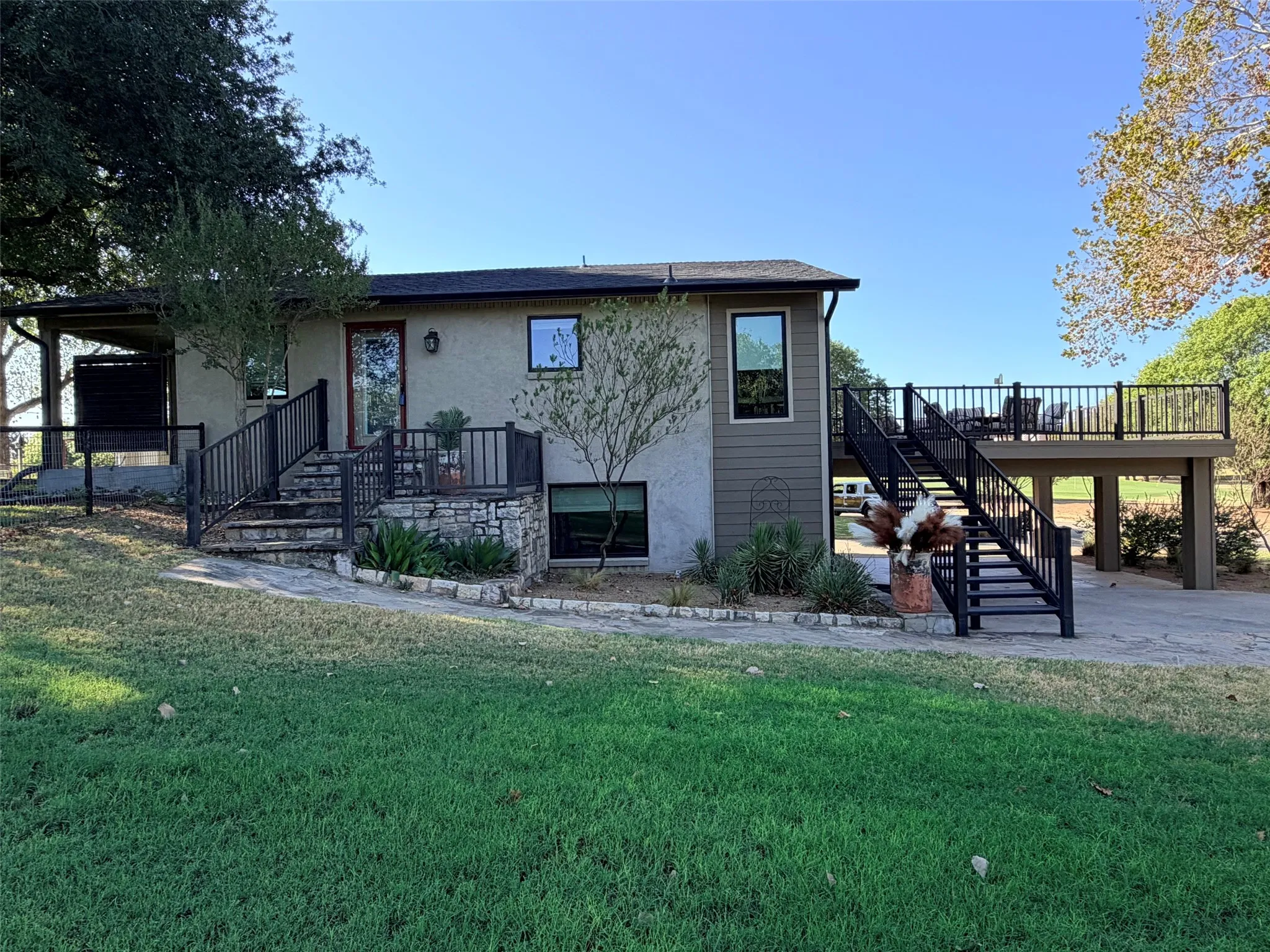 Single Family Residence For Sale in Comanche County , 160 Hogan Drive, Comanche, Texas 76442, 3 Bedroom, 3 Bathroom, 1 Garage spaces, 1,870 Sqft, built in 1977, mls#21382061, Real Estate Agent in Comanche, Homes For Sale in Comanche county, Homes For Sale in Comanche, Realtor in Comanche Texas, Real Estate Brokerage Independent Realty Texas, Luminita Cordes Realtor