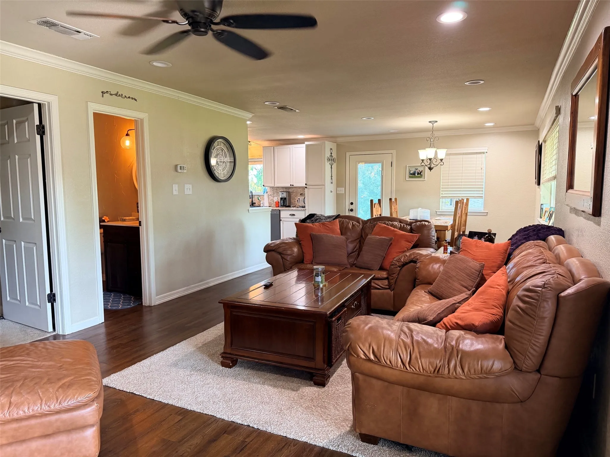 Single Family Residence For Sale in Comanche County , 160 Hogan Drive, Comanche, Texas 76442, 3 Bedroom, 3 Bathroom, 1 Garage spaces, 1,870 Sqft, built in 1977, mls#21382061, Real Estate Agent in Comanche, Homes For Sale in Comanche county, Homes For Sale in Comanche, Realtor in Comanche Texas, Real Estate Brokerage Independent Realty Texas, Luminita Cordes Realtor
