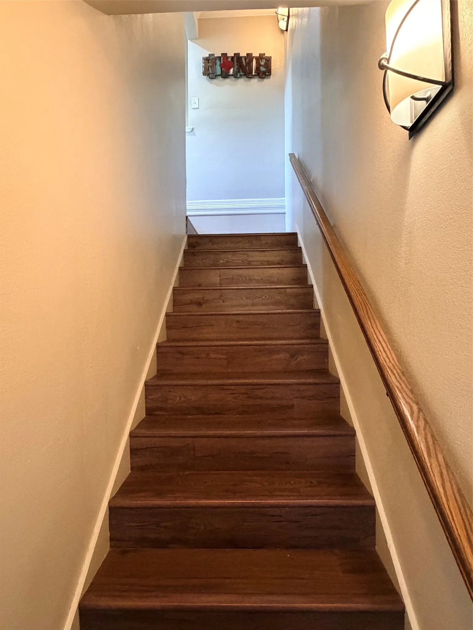 Single Family Residence For Sale in Comanche County , 160 Hogan Drive, Comanche, Texas 76442, 3 Bedroom, 3 Bathroom, 1 Garage spaces, 1,870 Sqft, built in 1977, mls#21382061, Real Estate Agent in Comanche, Homes For Sale in Comanche county, Homes For Sale in Comanche, Realtor in Comanche Texas, Real Estate Brokerage Independent Realty Texas, Luminita Cordes Realtor