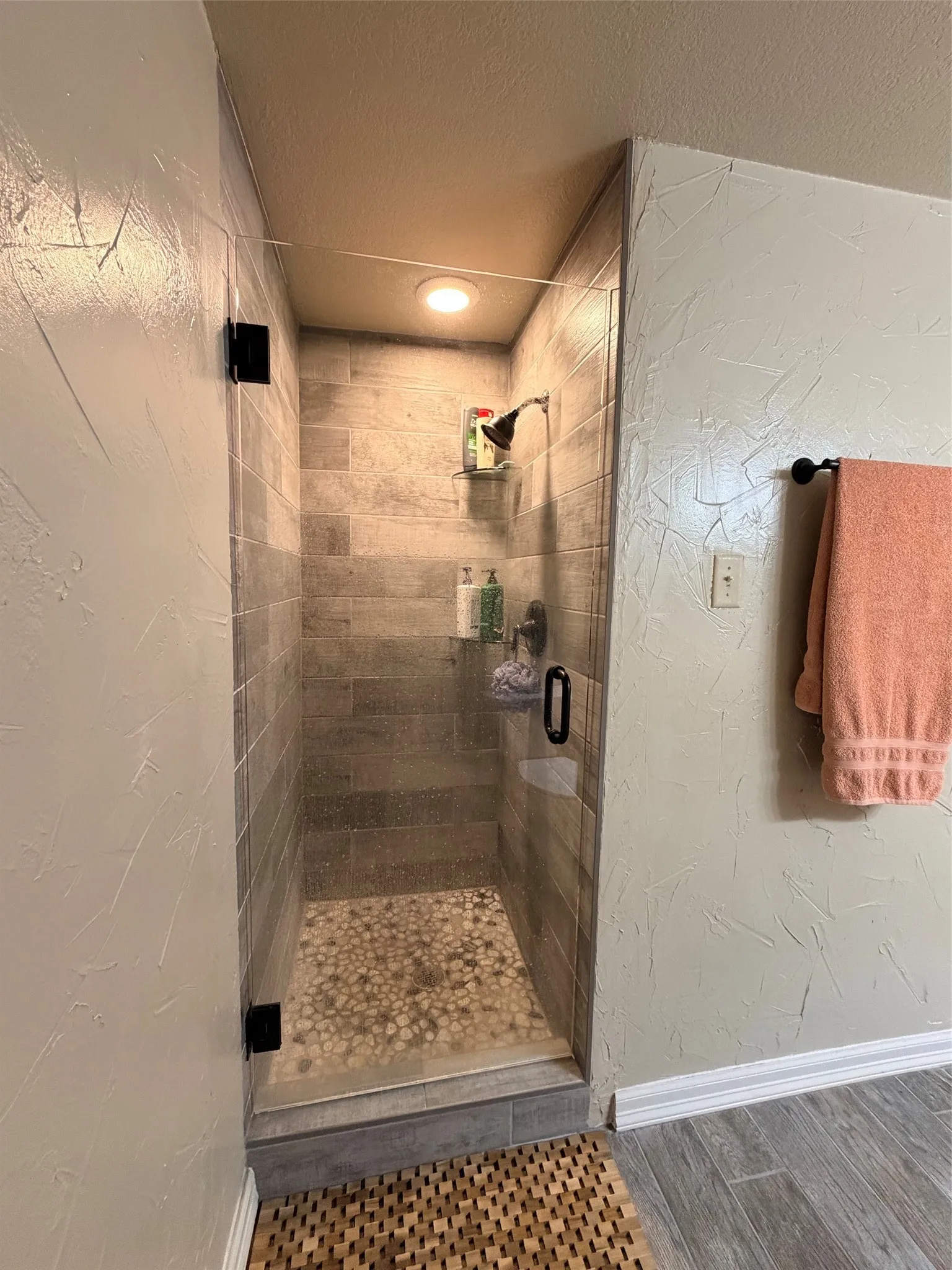 Single Family Residence For Sale in Comanche County , 160 Hogan Drive, Comanche, Texas 76442, 3 Bedroom, 3 Bathroom, 1 Garage spaces, 1,870 Sqft, built in 1977, mls#21382061, Real Estate Agent in Comanche, Homes For Sale in Comanche county, Homes For Sale in Comanche, Realtor in Comanche Texas, Real Estate Brokerage Independent Realty Texas, Luminita Cordes Realtor