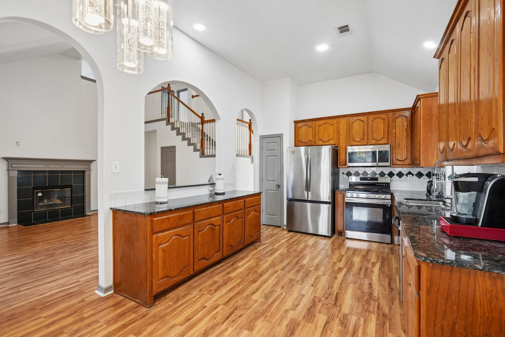 Single Family Residence For Sale in Dallas County , 1517 Mountain Laurel Lane, De Soto, Texas 75115, 4 Bedroom, 3 Bathroom, 2 Garage spaces, 2,849 Sqft, built in 2001, mls#21382151, Real Estate Agent in De Soto, Homes For Sale in Dallas county, Homes For Sale in De Soto, Realtor in De Soto Texas, Real Estate Brokerage Independent Realty Texas, Luminita Cordes Realtor