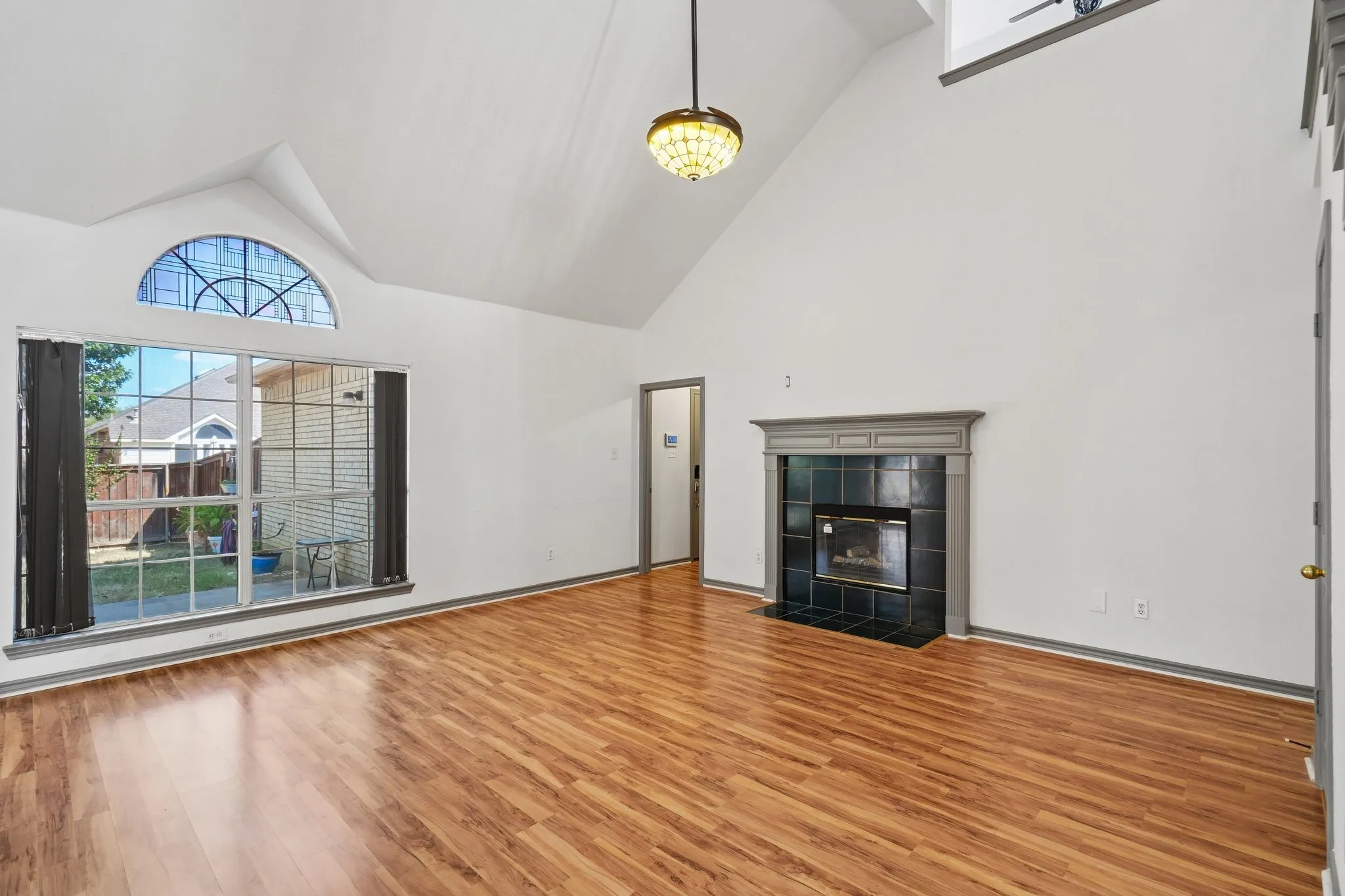 Single Family Residence For Sale in Dallas County , 1517 Mountain Laurel Lane, De Soto, Texas 75115, 4 Bedroom, 3 Bathroom, 2 Garage spaces, 2,849 Sqft, built in 2001, mls#21382151, Real Estate Agent in De Soto, Homes For Sale in Dallas county, Homes For Sale in De Soto, Realtor in De Soto Texas, Real Estate Brokerage Independent Realty Texas, Luminita Cordes Realtor