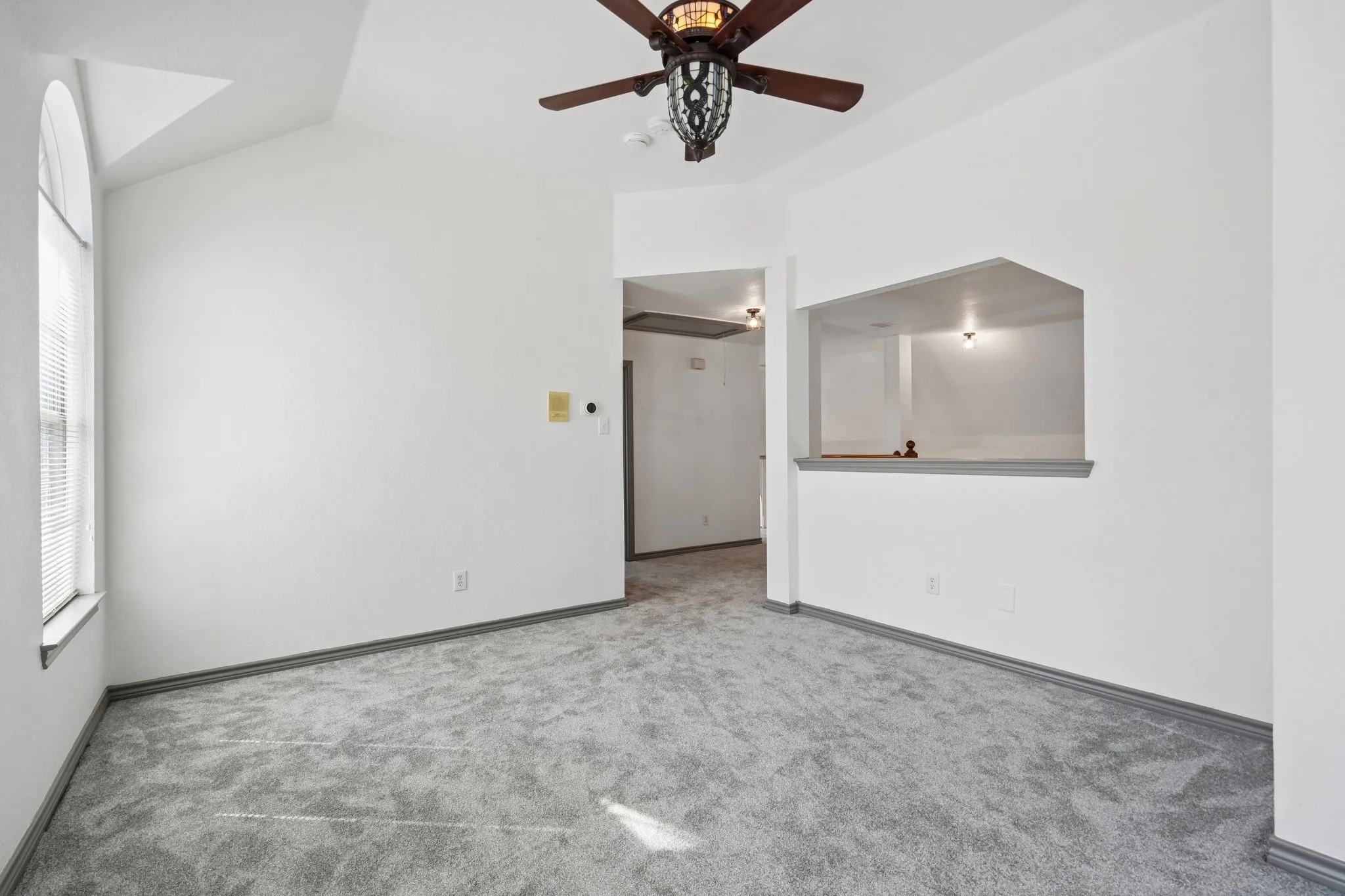 Single Family Residence For Sale in Dallas County , 1517 Mountain Laurel Lane, De Soto, Texas 75115, 4 Bedroom, 3 Bathroom, 2 Garage spaces, 2,849 Sqft, built in 2001, mls#21382151, Real Estate Agent in De Soto, Homes For Sale in Dallas county, Homes For Sale in De Soto, Realtor in De Soto Texas, Real Estate Brokerage Independent Realty Texas, Luminita Cordes Realtor