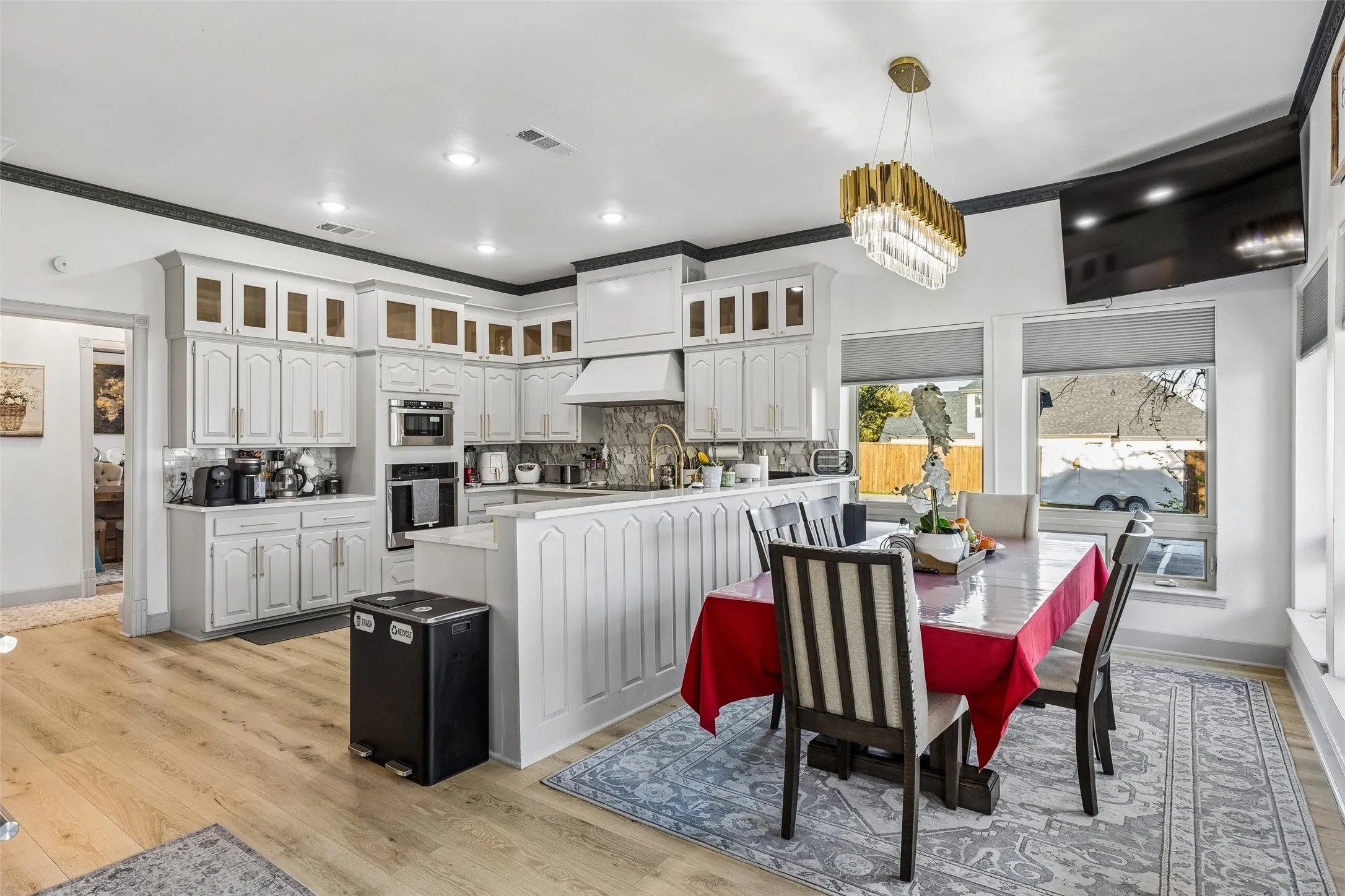 Single Family Residence For Sale in Dallas County , 3706 Castle Drive, Rowlett, Texas 75089, 4 Bedroom, 10 Bathroom, 5 Garage spaces, 3,874 Sqft, built in 1982, mls#21369384, Real Estate Agent in Rowlett, Homes For Sale in Dallas county, Homes For Sale in Rowlett, Realtor in Rowlett Texas, Real Estate Brokerage Independent Realty Texas, Luminita Cordes Realtor