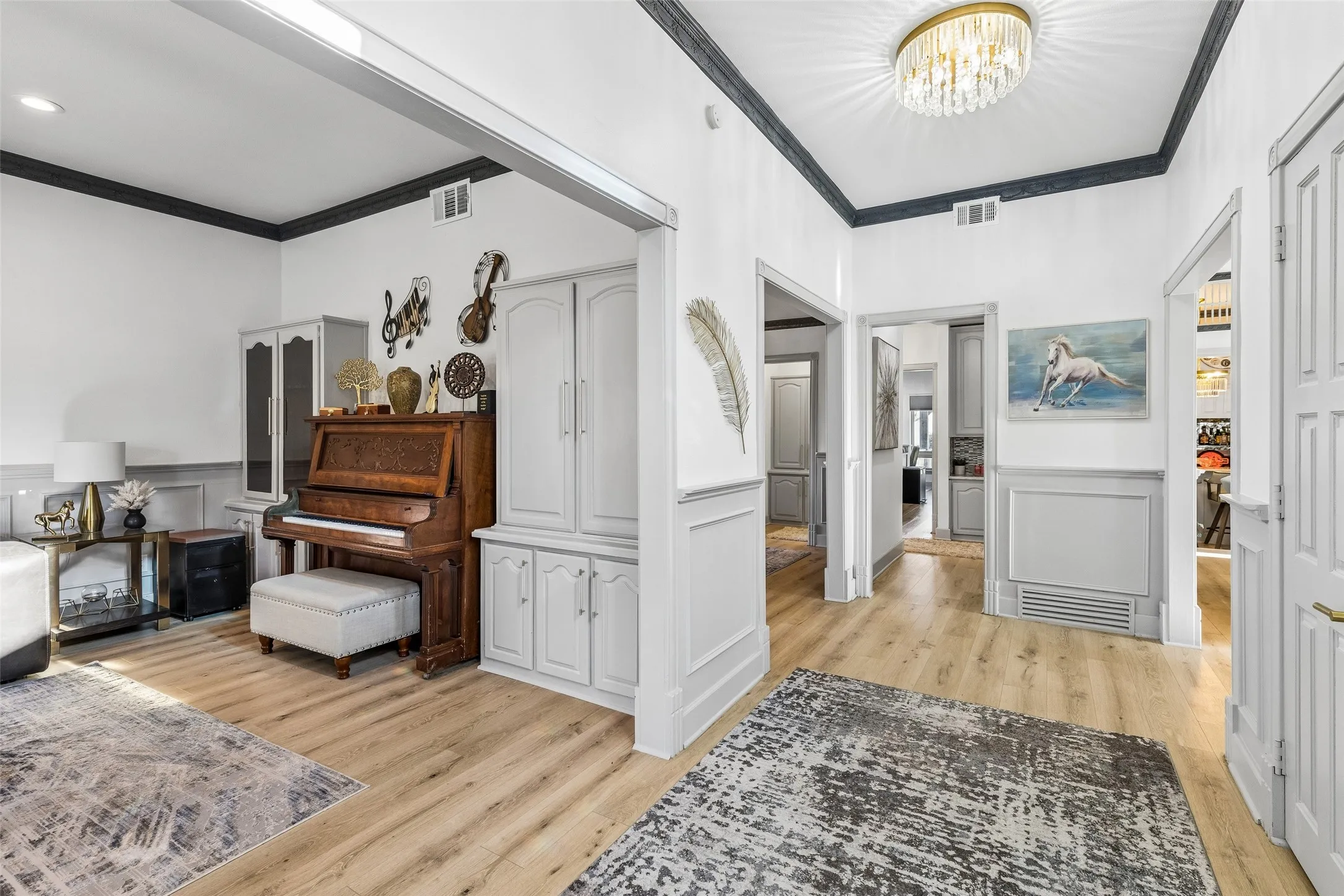 Single Family Residence For Sale in Dallas County , 3706 Castle Drive, Rowlett, Texas 75089, 4 Bedroom, 10 Bathroom, 5 Garage spaces, 3,874 Sqft, built in 1982, mls#21369384, Real Estate Agent in Rowlett, Homes For Sale in Dallas county, Homes For Sale in Rowlett, Realtor in Rowlett Texas, Real Estate Brokerage Independent Realty Texas, Luminita Cordes Realtor