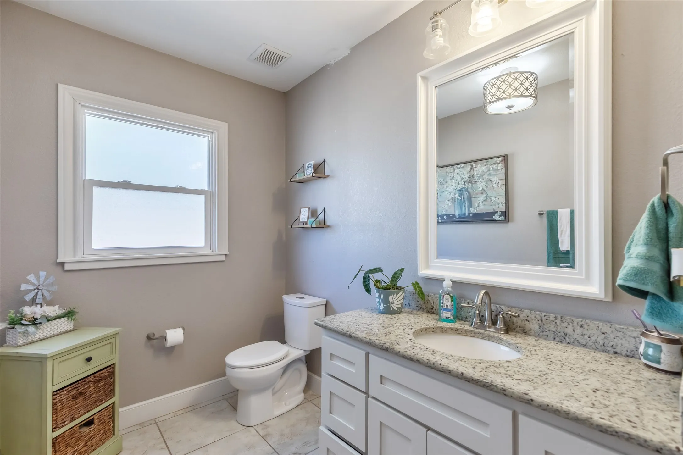 Single Family Residence For Sale in Taylor County , 1208 Lytle Way Circle, Abilene, Texas 79602, 3 Bedroom, 2 Bathroom, 2 Garage spaces, 2,499 Sqft, built in 1965, mls#21377118, Real Estate Agent in Abilene, Homes For Sale in Taylor county, Homes For Sale in Abilene, Realtor in Abilene Texas, Real Estate Brokerage Independent Realty Texas, Luminita Cordes Realtor