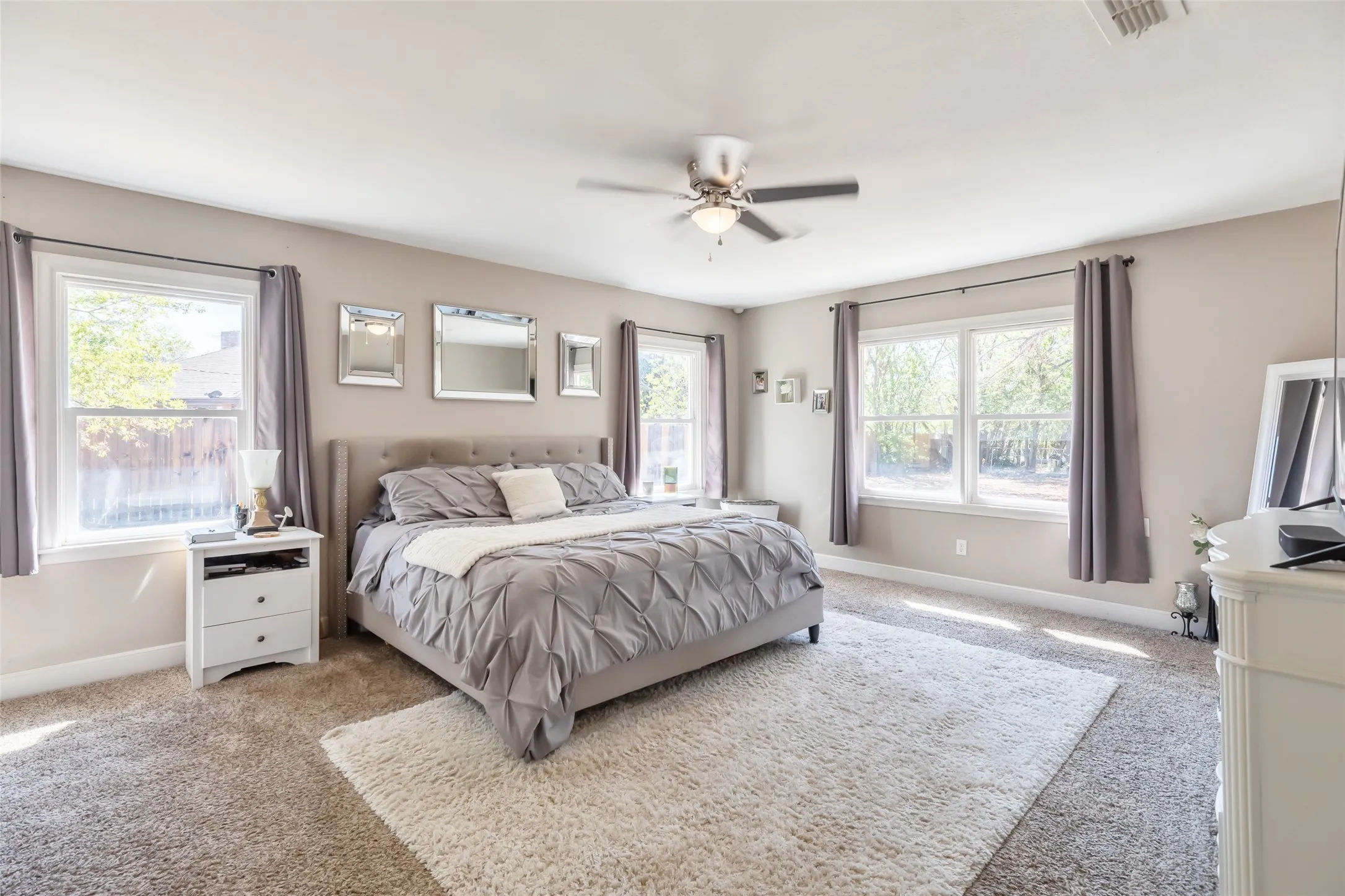 Single Family Residence For Sale in Taylor County , 1208 Lytle Way Circle, Abilene, Texas 79602, 3 Bedroom, 2 Bathroom, 2 Garage spaces, 2,499 Sqft, built in 1965, mls#21377118, Real Estate Agent in Abilene, Homes For Sale in Taylor county, Homes For Sale in Abilene, Realtor in Abilene Texas, Real Estate Brokerage Independent Realty Texas, Luminita Cordes Realtor