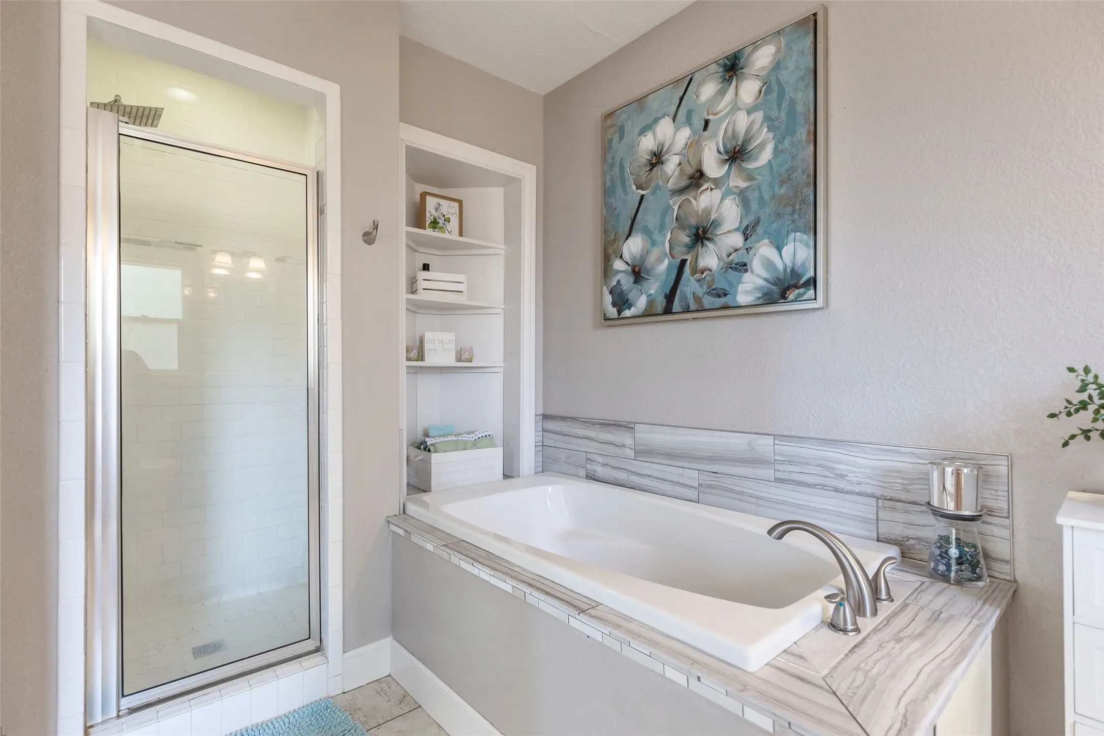 Single Family Residence For Sale in Taylor County , 1208 Lytle Way Circle, Abilene, Texas 79602, 3 Bedroom, 2 Bathroom, 2 Garage spaces, 2,499 Sqft, built in 1965, mls#21377118, Real Estate Agent in Abilene, Homes For Sale in Taylor county, Homes For Sale in Abilene, Realtor in Abilene Texas, Real Estate Brokerage Independent Realty Texas, Luminita Cordes Realtor