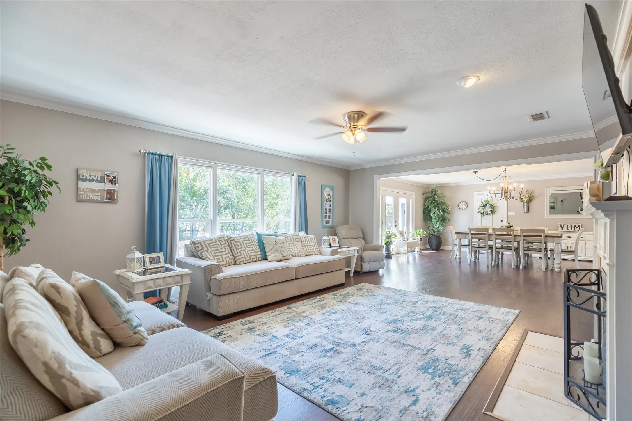 Single Family Residence For Sale in Taylor County , 1208 Lytle Way Circle, Abilene, Texas 79602, 3 Bedroom, 2 Bathroom, 2 Garage spaces, 2,499 Sqft, built in 1965, mls#21377118, Real Estate Agent in Abilene, Homes For Sale in Taylor county, Homes For Sale in Abilene, Realtor in Abilene Texas, Real Estate Brokerage Independent Realty Texas, Luminita Cordes Realtor