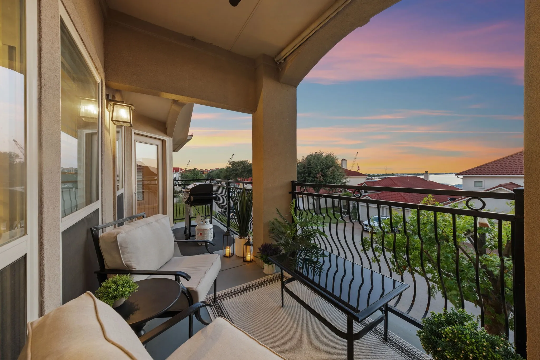 Single Family Residence For Sale in Rockwall County , 2029 Pontchartrain Drive, Rockwall, Texas 75087, 3 Bedroom, 3 Bathroom, 2 Garage spaces, 3,044 Sqft, built in 2014, mls#21382194, Real Estate Agent in Rockwall, Homes For Sale in Rockwall county, Homes For Sale in Rockwall, Realtor in Rockwall Texas, Real Estate Brokerage Independent Realty Texas, Luminita Cordes Realtor