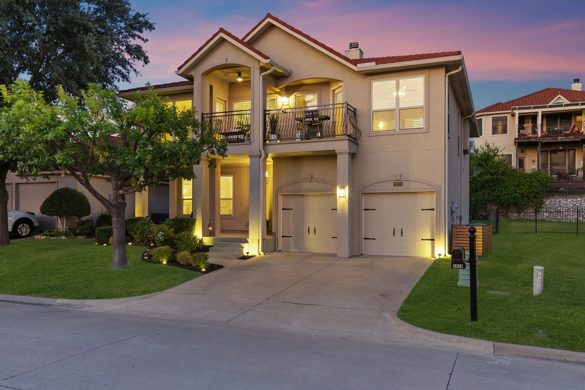 Single Family Residence For Sale in Rockwall County , 2029 Pontchartrain Drive, Rockwall, Texas 75087, 3 Bedroom, 3 Bathroom, 2 Garage spaces, 3,044 Sqft, built in 2014, mls#21382194, Real Estate Agent in Rockwall, Homes For Sale in Rockwall county, Homes For Sale in Rockwall, Realtor in Rockwall Texas, Real Estate Brokerage Independent Realty Texas, Luminita Cordes Realtor