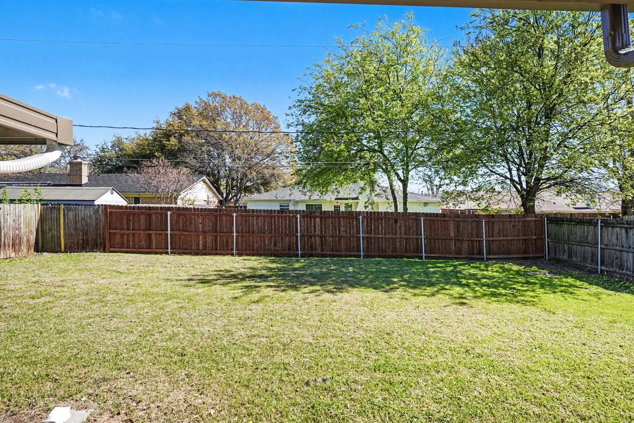 Single Family Residence For Rent in Johnson County , 772 Hampshire Drive, Burleson, Texas 76028, 3 Bedroom, 2 Bathroom, 2 Garage spaces, 1,210 Sqft, built in 1987, mls#21382264, Real Estate Agent in Burleson, Homes For Rent in Johnson county, Homes For Rent in Burleson, Realtor in Burleson Texas, Real Estate Brokerage Independent Realty Texas, Luminita Cordes Realtor