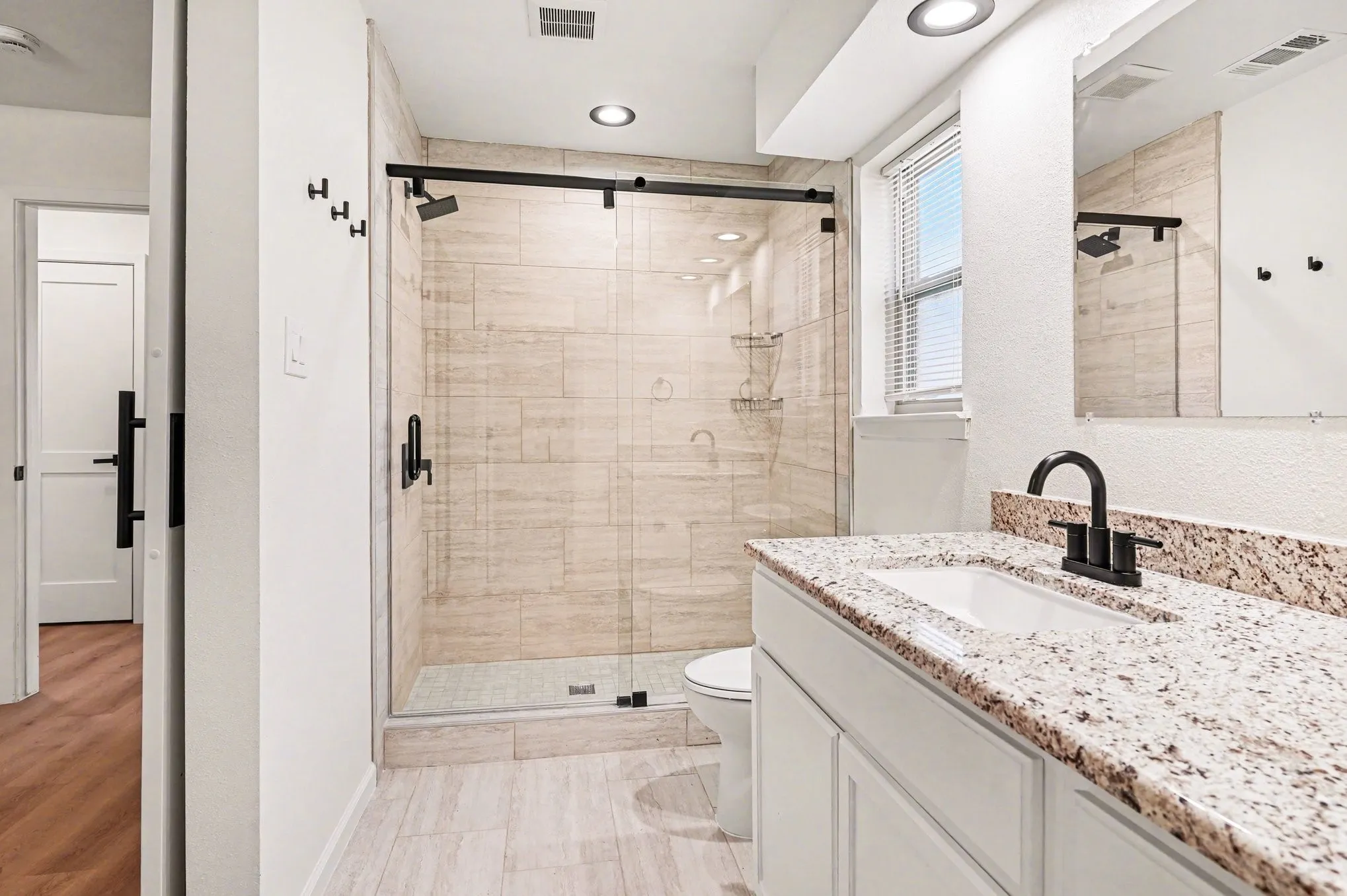 Single Family Residence For Rent in Johnson County , 772 Hampshire Drive, Burleson, Texas 76028, 3 Bedroom, 2 Bathroom, 2 Garage spaces, 1,210 Sqft, built in 1987, mls#21382264, Real Estate Agent in Burleson, Homes For Rent in Johnson county, Homes For Rent in Burleson, Realtor in Burleson Texas, Real Estate Brokerage Independent Realty Texas, Luminita Cordes Realtor
