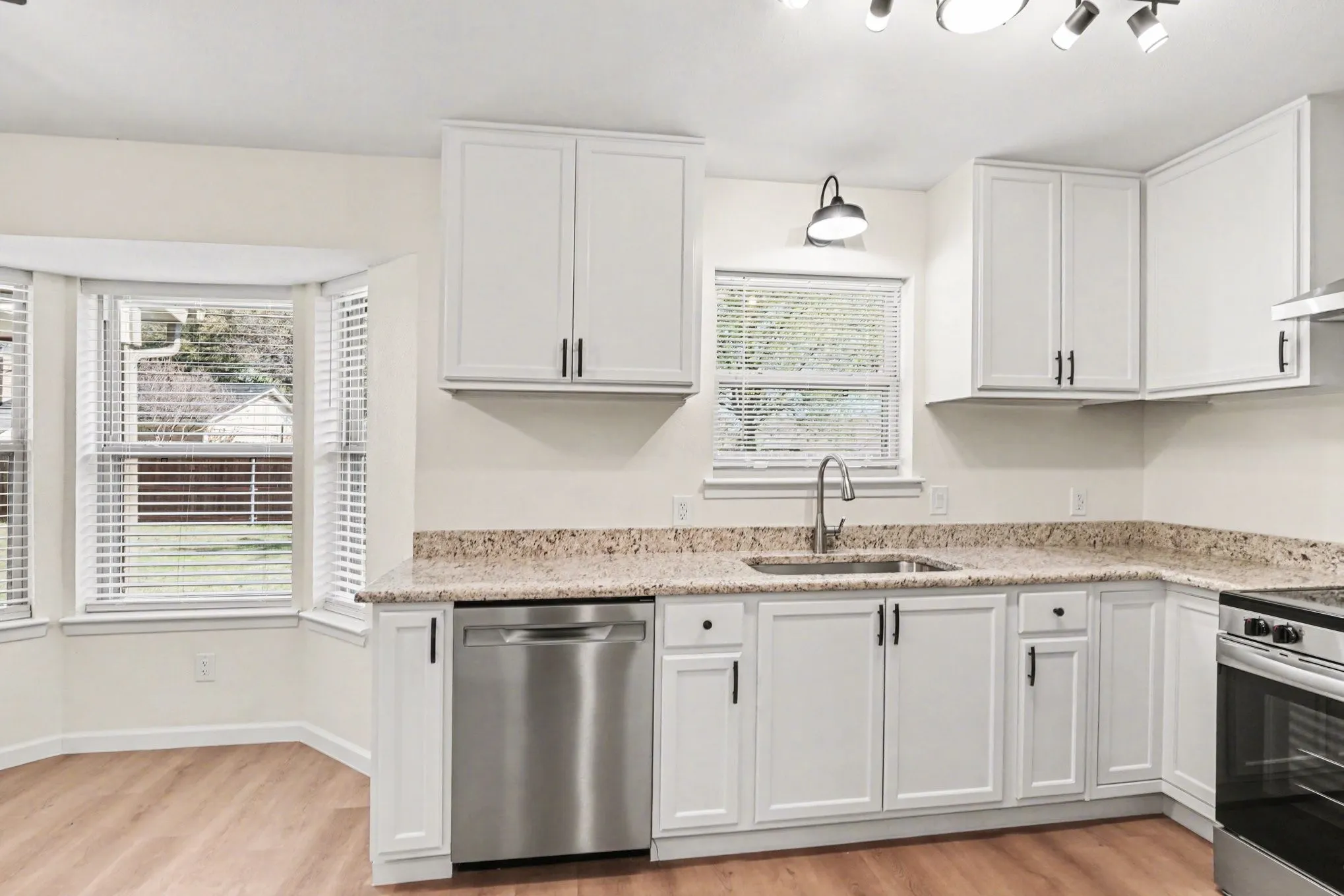 Single Family Residence For Rent in Johnson County , 772 Hampshire Drive, Burleson, Texas 76028, 3 Bedroom, 2 Bathroom, 2 Garage spaces, 1,210 Sqft, built in 1987, mls#21382264, Real Estate Agent in Burleson, Homes For Rent in Johnson county, Homes For Rent in Burleson, Realtor in Burleson Texas, Real Estate Brokerage Independent Realty Texas, Luminita Cordes Realtor