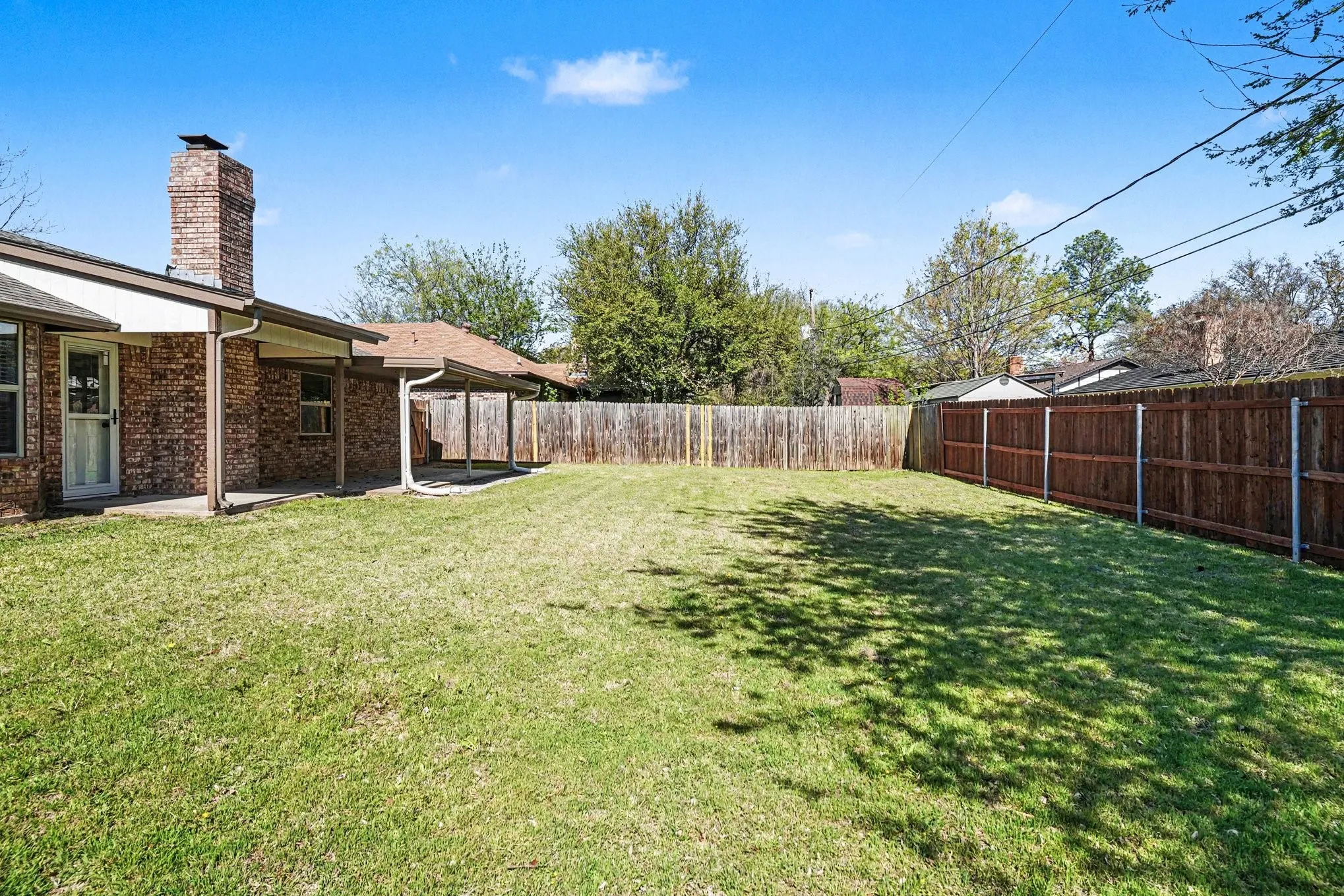 Single Family Residence For Rent in Johnson County , 772 Hampshire Drive, Burleson, Texas 76028, 3 Bedroom, 2 Bathroom, 2 Garage spaces, 1,210 Sqft, built in 1987, mls#21382264, Real Estate Agent in Burleson, Homes For Rent in Johnson county, Homes For Rent in Burleson, Realtor in Burleson Texas, Real Estate Brokerage Independent Realty Texas, Luminita Cordes Realtor