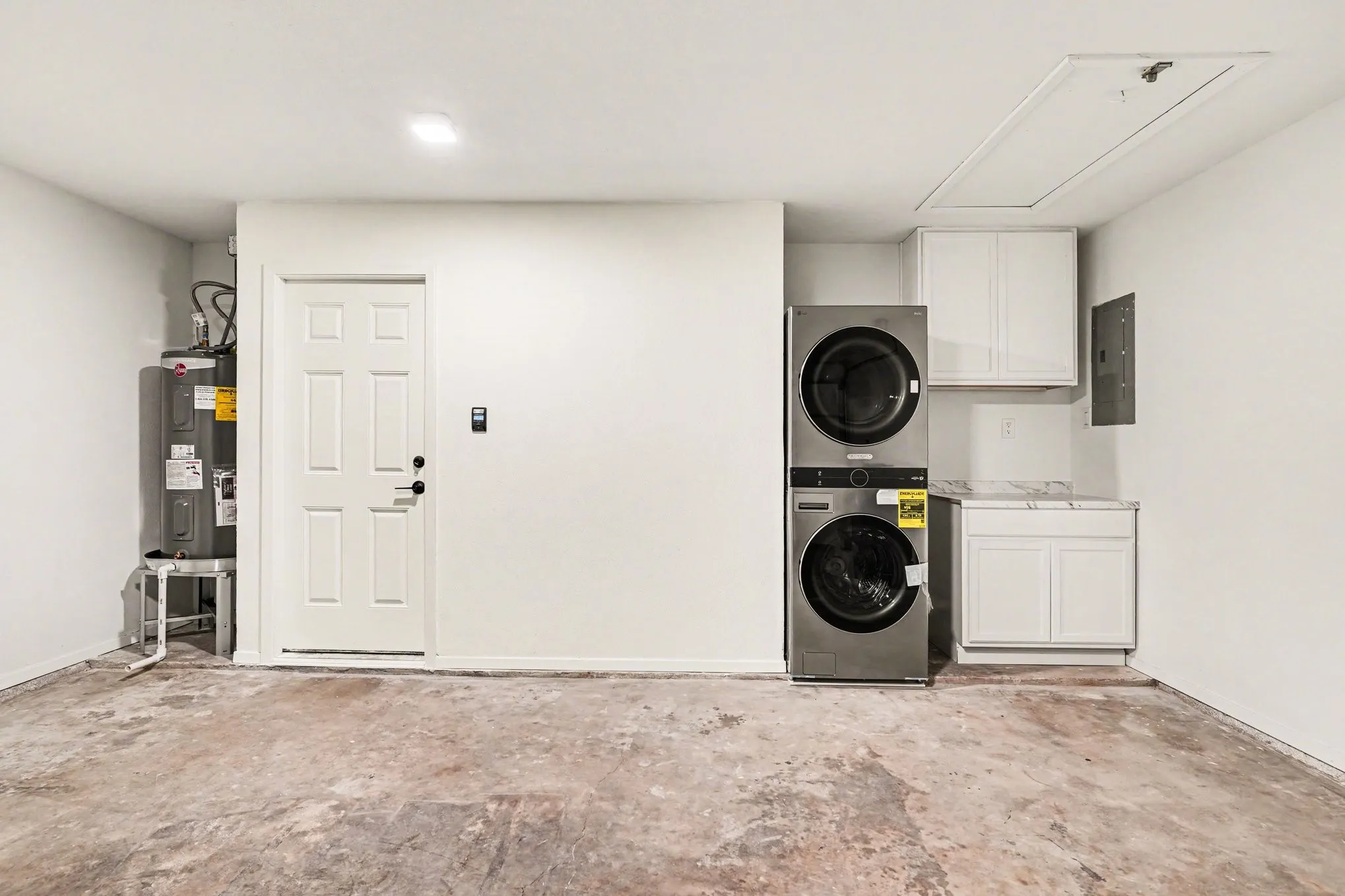 Single Family Residence For Rent in Johnson County , 772 Hampshire Drive, Burleson, Texas 76028, 3 Bedroom, 2 Bathroom, 2 Garage spaces, 1,210 Sqft, built in 1987, mls#21382264, Real Estate Agent in Burleson, Homes For Rent in Johnson county, Homes For Rent in Burleson, Realtor in Burleson Texas, Real Estate Brokerage Independent Realty Texas, Luminita Cordes Realtor