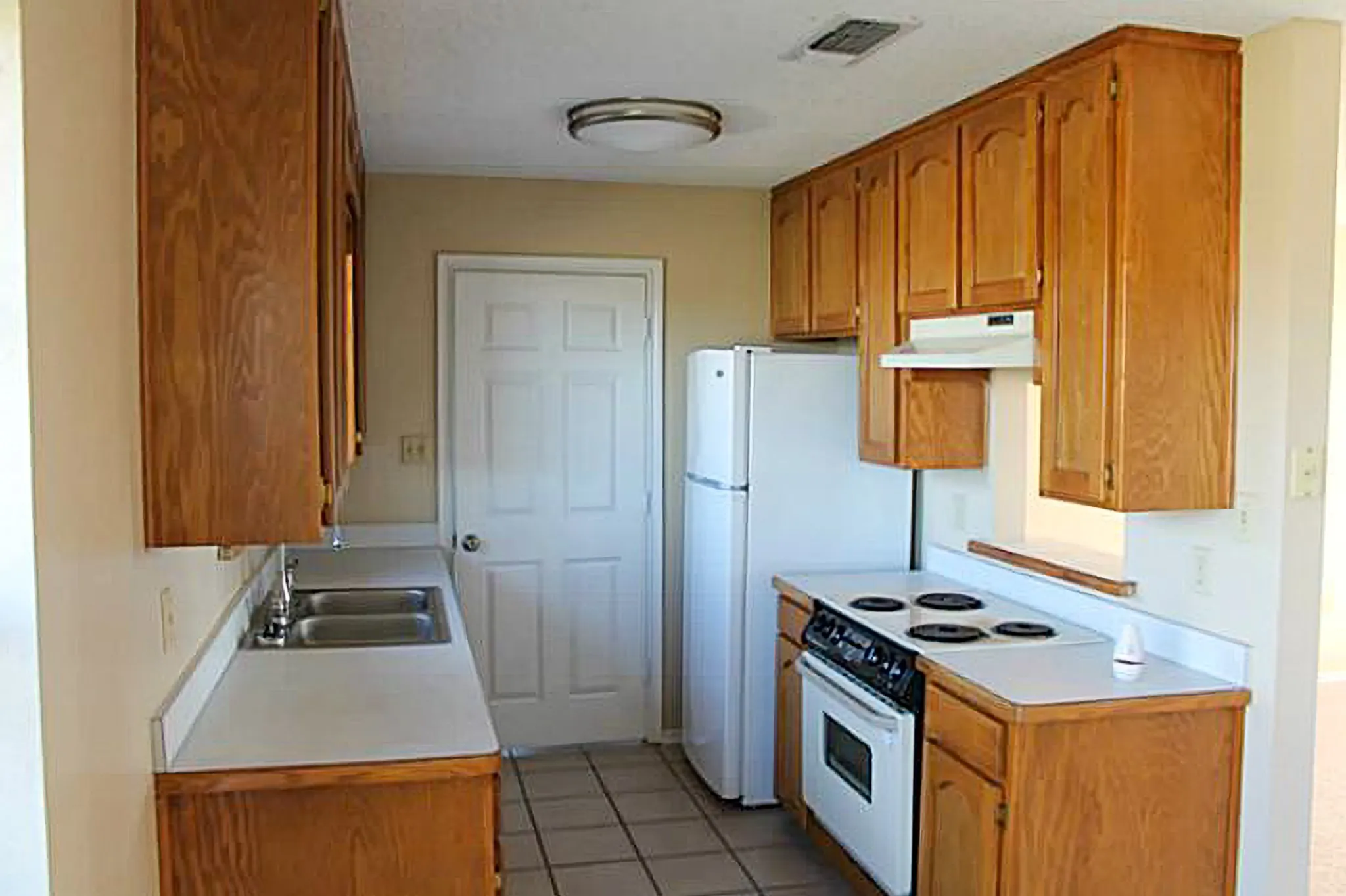 Single Family Residence For Rent in Wise County , 803 S Wickham Street, Alvord, Texas 76225, 3 Bedroom, 1 Bathroom, 1 Garage spaces, 1,066 Sqft, built in 1994, mls#21381340, Real Estate Agent in Alvord, Homes For Rent in Wise county, Homes For Rent in Alvord, Realtor in Alvord Texas, Real Estate Brokerage Independent Realty Texas, Luminita Cordes Realtor