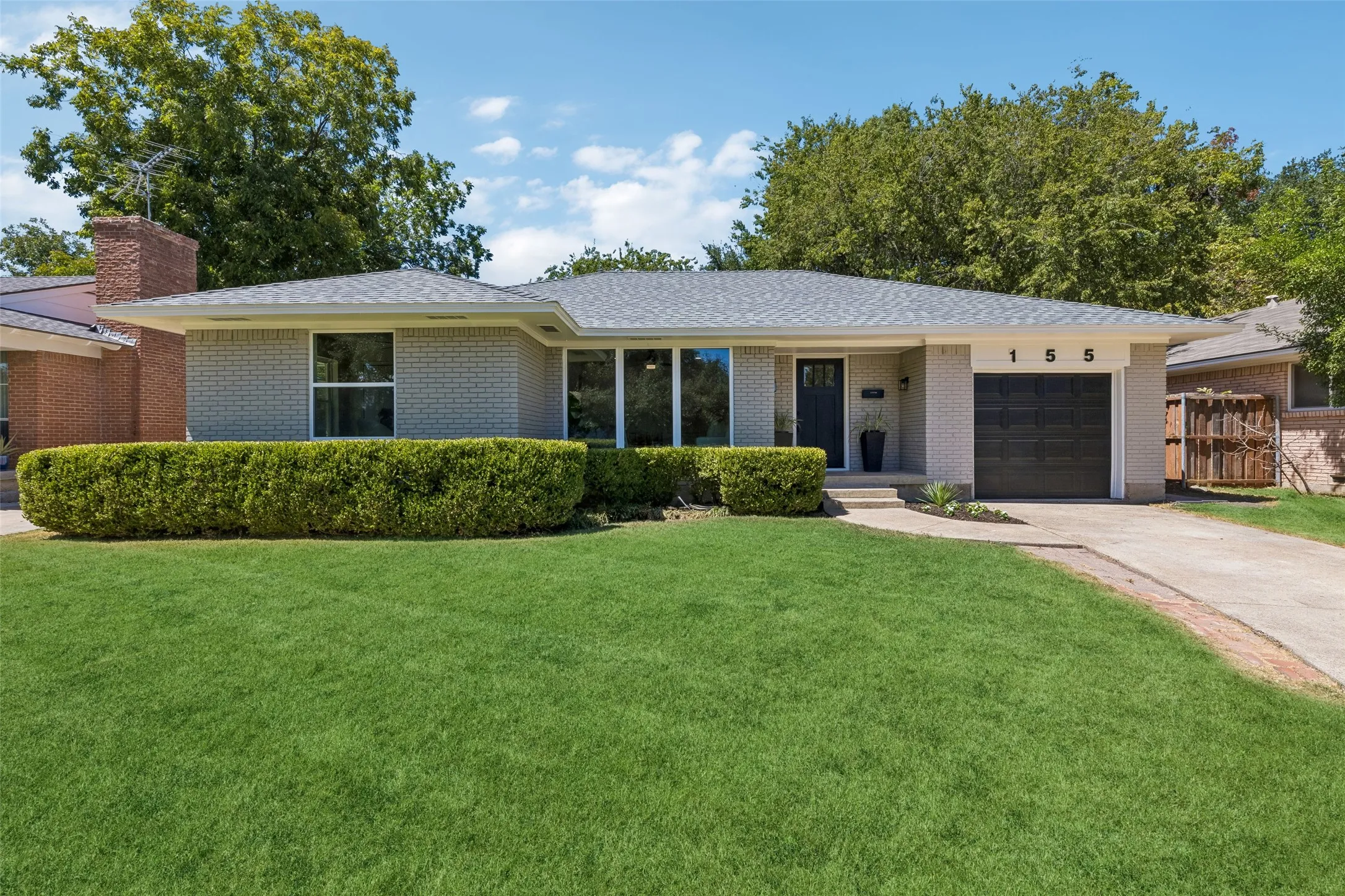 Single Family Residence For Sale in Dallas County , 155 Bon Aire Drive, Dallas, Texas 75218, 3 Bedroom, 2 Bathroom, 1 Garage spaces, 1,330 Sqft, built in 1955, mls#21380073, Real Estate Agent in Dallas, Homes For Sale in Dallas county, Homes For Sale in Dallas, Realtor in Dallas Texas, Real Estate Brokerage Independent Realty Texas, Luminita Cordes Realtor