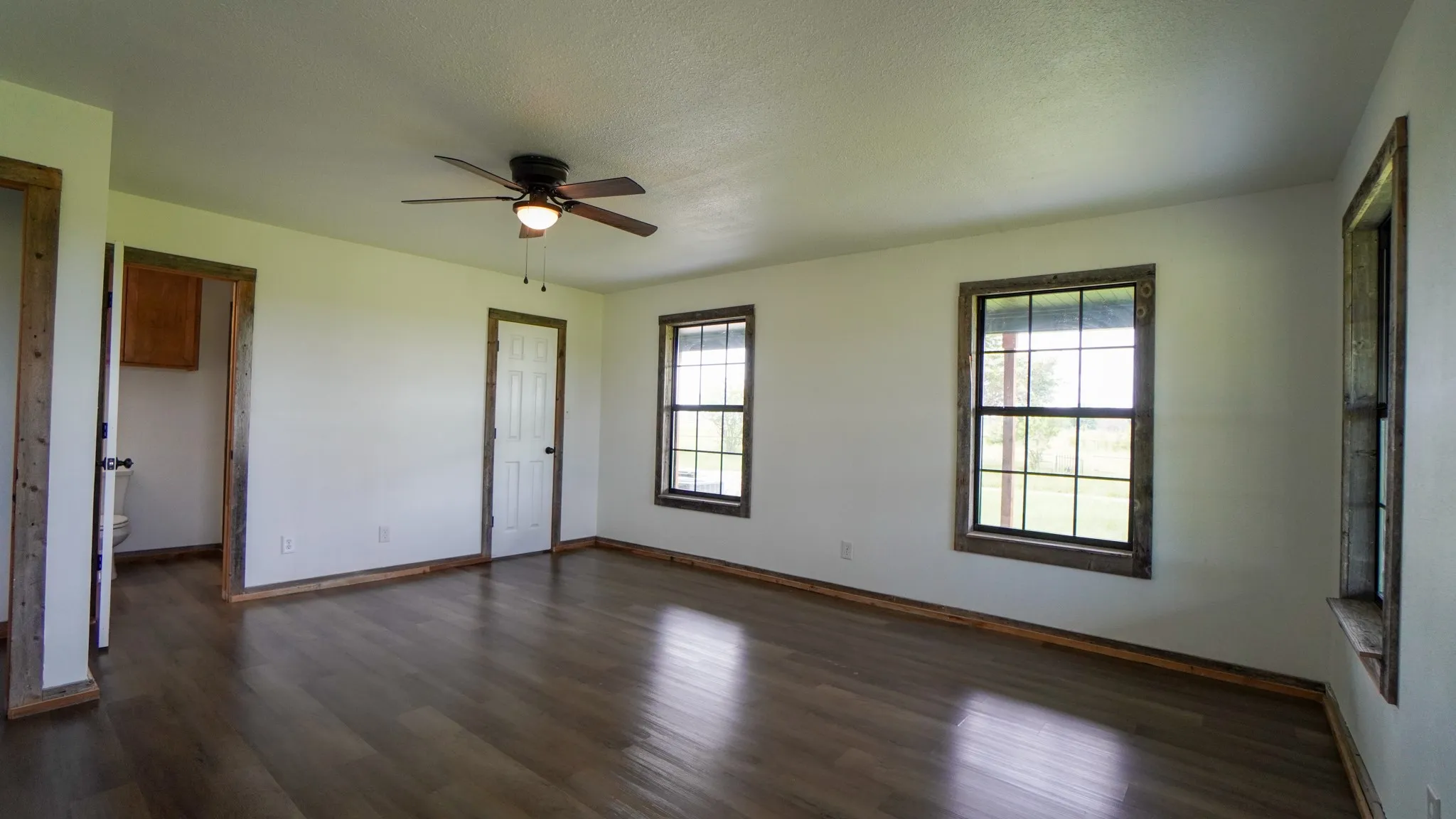 Single Family Residence For Rent in Kaufman County , 6700 Colquitt Road, Terrell, Texas 75160, 4 Bedroom, 2 Bathroom, Garage spaces, 2,345 Sqft, built in 1985, mls#21381706, Real Estate Agent in Terrell, Homes For Rent in Kaufman county, Homes For Rent in Terrell, Realtor in Terrell Texas, Real Estate Brokerage Independent Realty Texas, Luminita Cordes Realtor