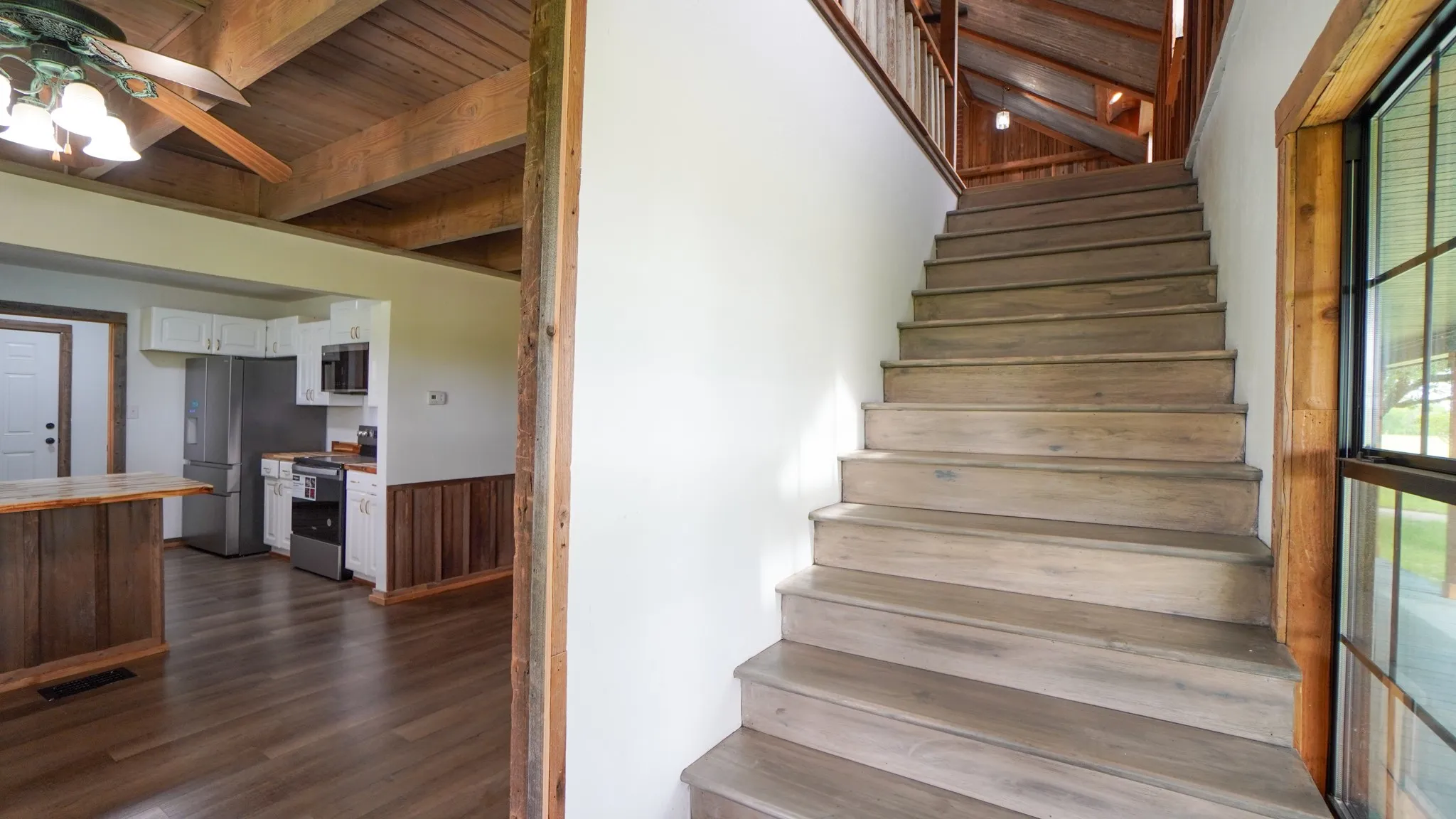 Single Family Residence For Rent in Kaufman County , 6700 Colquitt Road, Terrell, Texas 75160, 4 Bedroom, 2 Bathroom, Garage spaces, 2,345 Sqft, built in 1985, mls#21381706, Real Estate Agent in Terrell, Homes For Rent in Kaufman county, Homes For Rent in Terrell, Realtor in Terrell Texas, Real Estate Brokerage Independent Realty Texas, Luminita Cordes Realtor