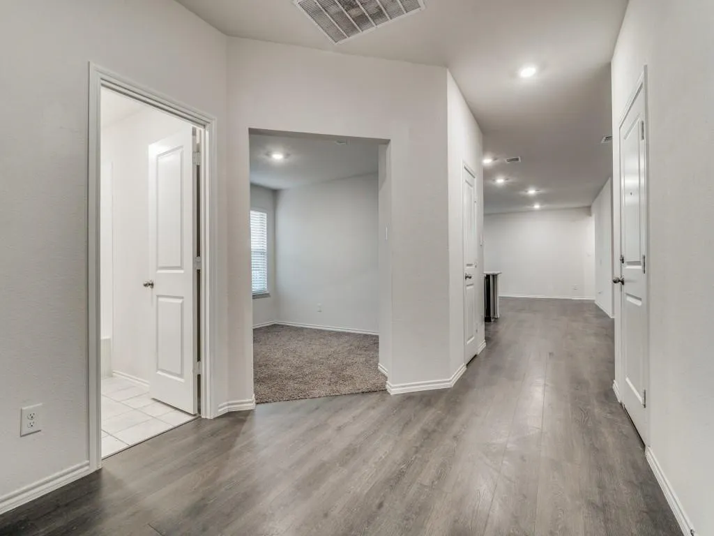 Single Family Residence For Rent in Hunt County , 1008 Silver Maple Lane, Royse City, Texas 75189, 4 Bedroom, 3 Bathroom, 2 Garage spaces, 2,097 Sqft, built in 2020, mls#21382283, Real Estate Agent in Royse City, Homes For Rent in Hunt county, Homes For Rent in Royse City, Realtor in Royse City Texas, Real Estate Brokerage Independent Realty Texas, Luminita Cordes Realtor