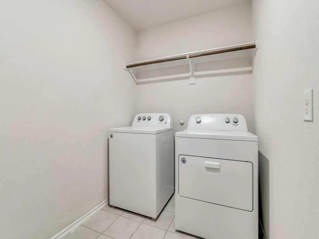 Single Family Residence For Rent in Hunt County , 1008 Silver Maple Lane, Royse City, Texas 75189, 4 Bedroom, 3 Bathroom, 2 Garage spaces, 2,097 Sqft, built in 2020, mls#21382283, Real Estate Agent in Royse City, Homes For Rent in Hunt county, Homes For Rent in Royse City, Realtor in Royse City Texas, Real Estate Brokerage Independent Realty Texas, Luminita Cordes Realtor