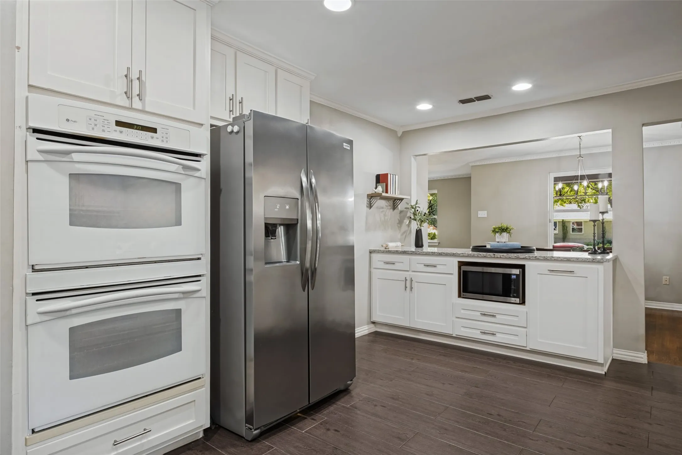 Single Family Residence For Sale in Dallas County , 2535 Dorrington Drive, Dallas, Texas 75228, 3 Bedroom, 2 Bathroom, 2 Garage spaces, 1,669 Sqft, built in 1959, mls#21372088, Real Estate Agent in Dallas, Homes For Sale in Dallas county, Homes For Sale in Dallas, Realtor in Dallas Texas, Real Estate Brokerage Independent Realty Texas, Luminita Cordes Realtor
