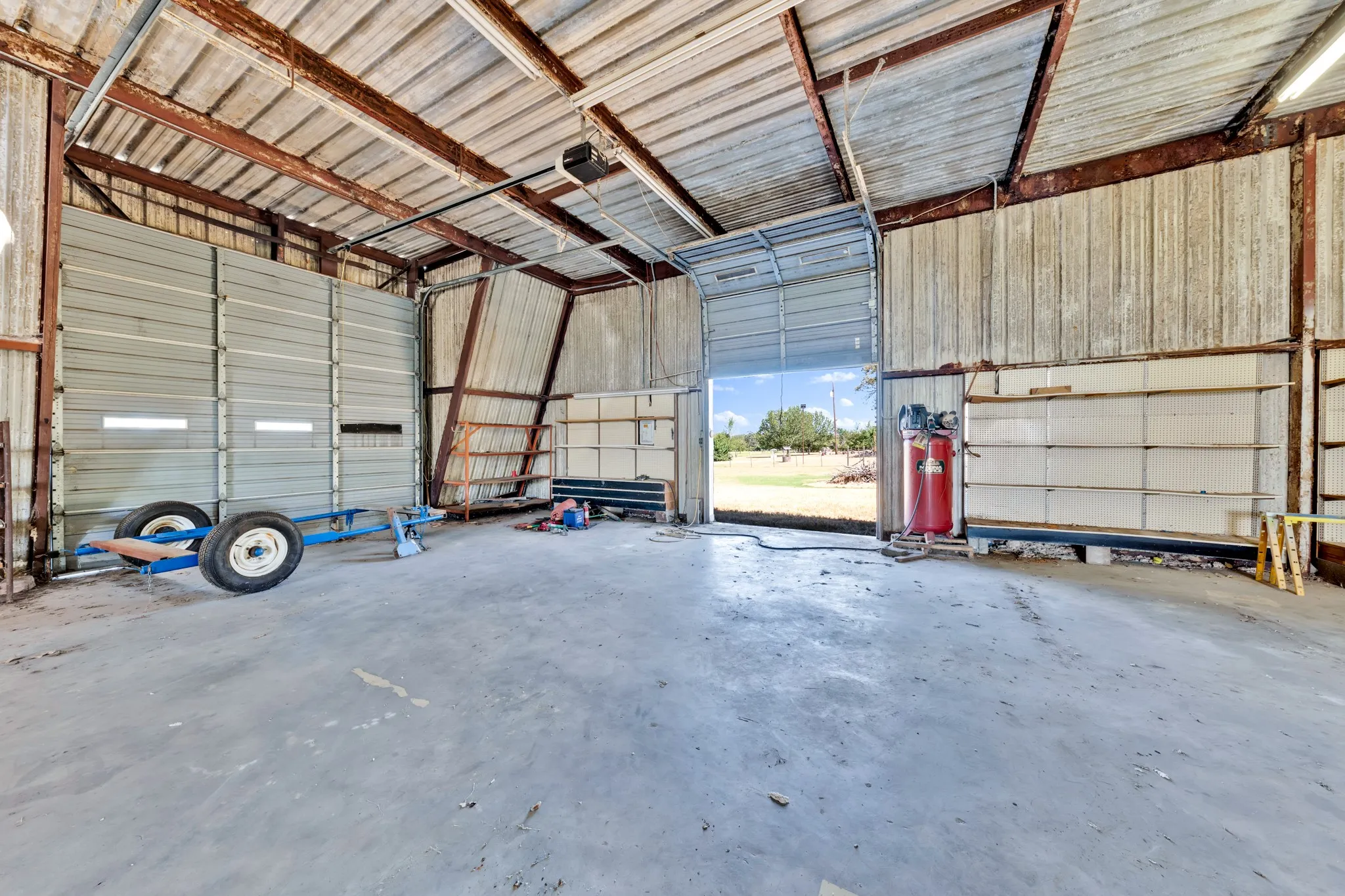 Farm For Sale in Hopkins County , 974 County Road 2310, Sulphur Springs, Texas 75482, 2 Bedroom, 2 Bathroom, Garage spaces, 938 Sqft, built in 1984, mls#21380298, Real Estate Agent in Sulphur Springs, Homes For Sale in Hopkins county, Homes For Sale in Sulphur Springs, Realtor in Sulphur Springs Texas, Real Estate Brokerage Independent Realty Texas, Luminita Cordes Realtor