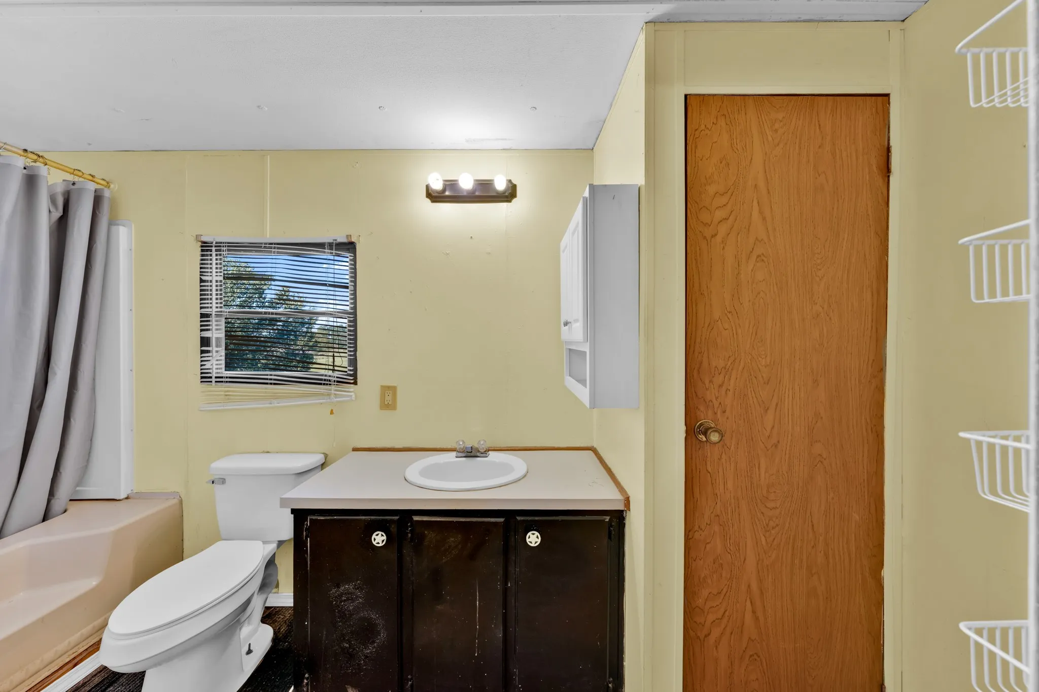 Farm For Sale in Hopkins County , 974 County Road 2310, Sulphur Springs, Texas 75482, 2 Bedroom, 2 Bathroom, Garage spaces, 938 Sqft, built in 1984, mls#21380298, Real Estate Agent in Sulphur Springs, Homes For Sale in Hopkins county, Homes For Sale in Sulphur Springs, Realtor in Sulphur Springs Texas, Real Estate Brokerage Independent Realty Texas, Luminita Cordes Realtor