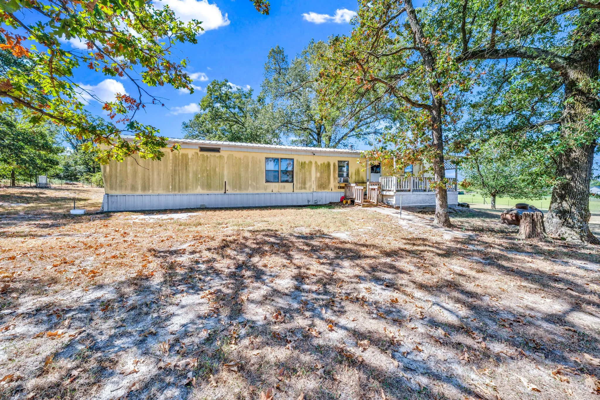 Farm For Sale in Hopkins County , 974 County Road 2310, Sulphur Springs, Texas 75482, 2 Bedroom, 2 Bathroom, Garage spaces, 938 Sqft, built in 1984, mls#21380298, Real Estate Agent in Sulphur Springs, Homes For Sale in Hopkins county, Homes For Sale in Sulphur Springs, Realtor in Sulphur Springs Texas, Real Estate Brokerage Independent Realty Texas, Luminita Cordes Realtor