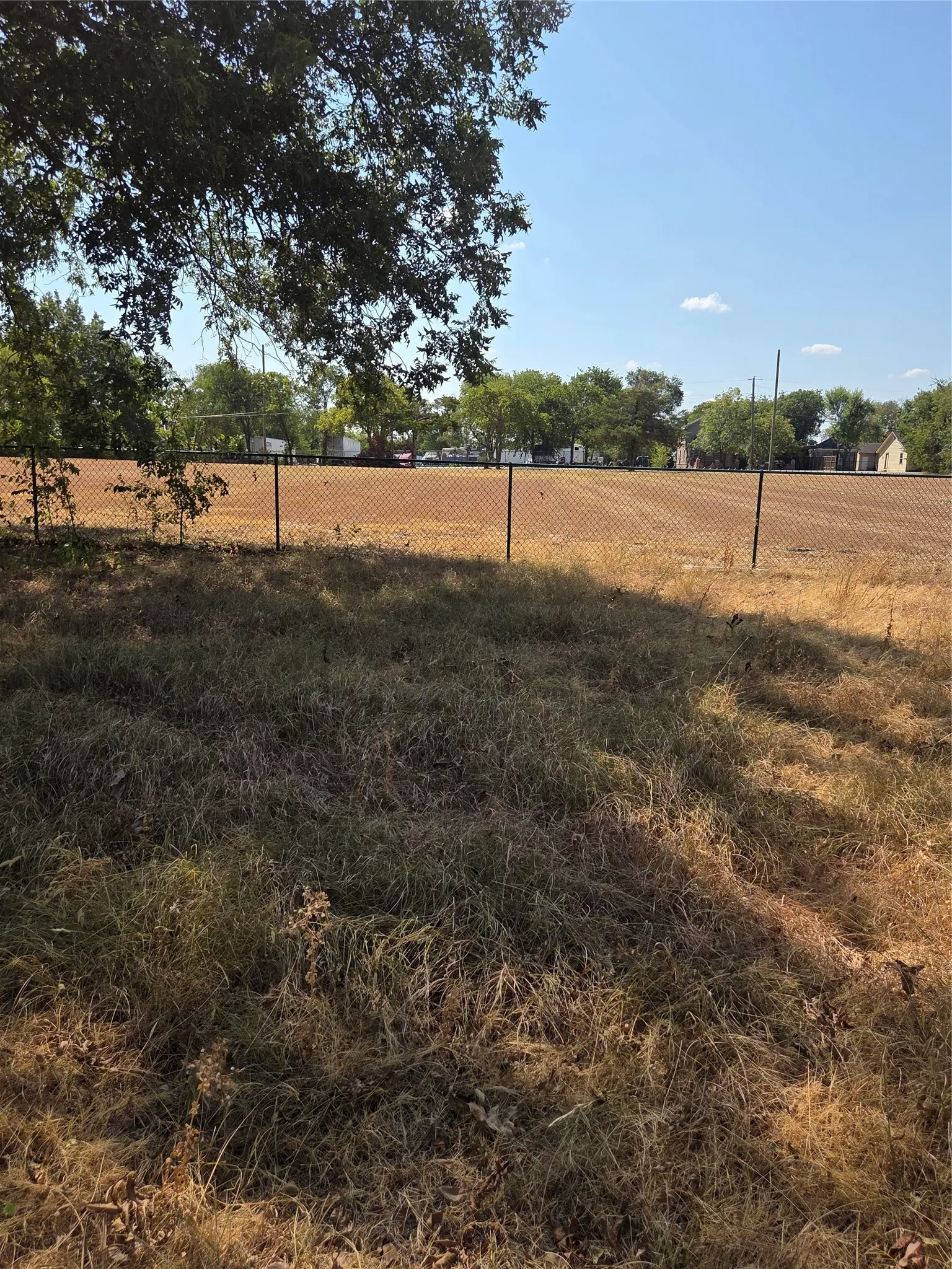 Single Family Residence For Sale in Dallas County , 2636 Gadberry Drive, Dallas, Texas 75241, 3 Bedroom, 1 Bathroom, 2 Garage spaces, 978 Sqft, built in 1959, mls#21382290, Real Estate Agent in Dallas, Homes For Sale in Dallas county, Homes For Sale in Dallas, Realtor in Dallas Texas, Real Estate Brokerage Independent Realty Texas, Luminita Cordes Realtor