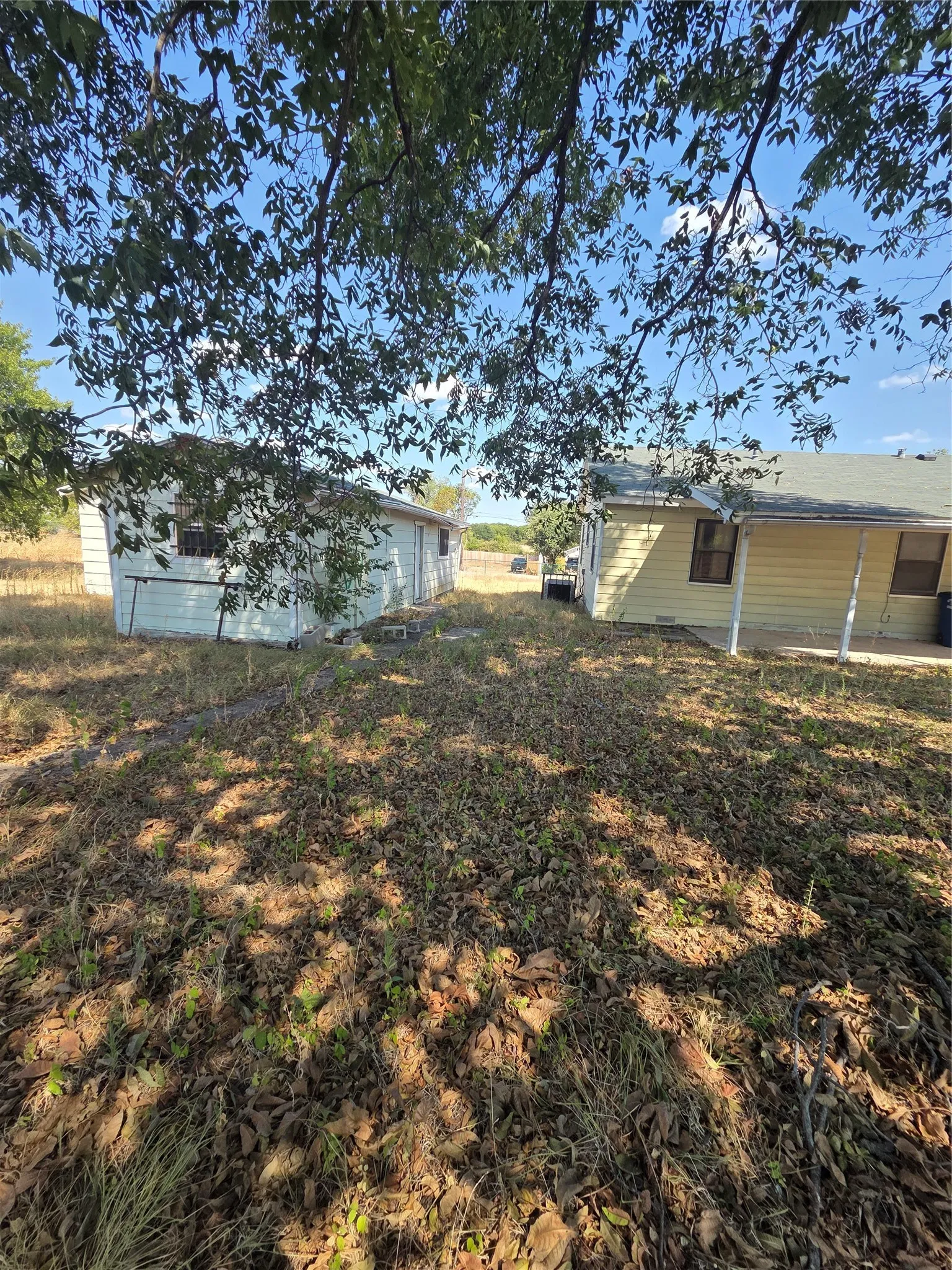 Single Family Residence For Sale in Dallas County , 2636 Gadberry Drive, Dallas, Texas 75241, 3 Bedroom, 1 Bathroom, 2 Garage spaces, 978 Sqft, built in 1959, mls#21382290, Real Estate Agent in Dallas, Homes For Sale in Dallas county, Homes For Sale in Dallas, Realtor in Dallas Texas, Real Estate Brokerage Independent Realty Texas, Luminita Cordes Realtor