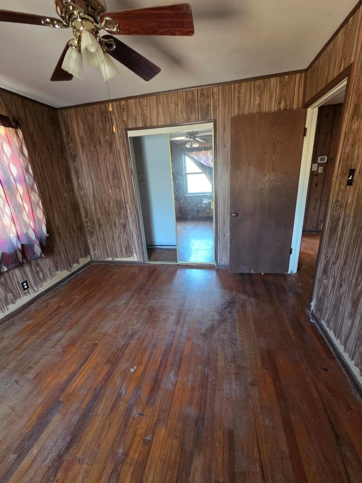 Single Family Residence For Sale in Dallas County , 2636 Gadberry Drive, Dallas, Texas 75241, 3 Bedroom, 1 Bathroom, 2 Garage spaces, 978 Sqft, built in 1959, mls#21382290, Real Estate Agent in Dallas, Homes For Sale in Dallas county, Homes For Sale in Dallas, Realtor in Dallas Texas, Real Estate Brokerage Independent Realty Texas, Luminita Cordes Realtor