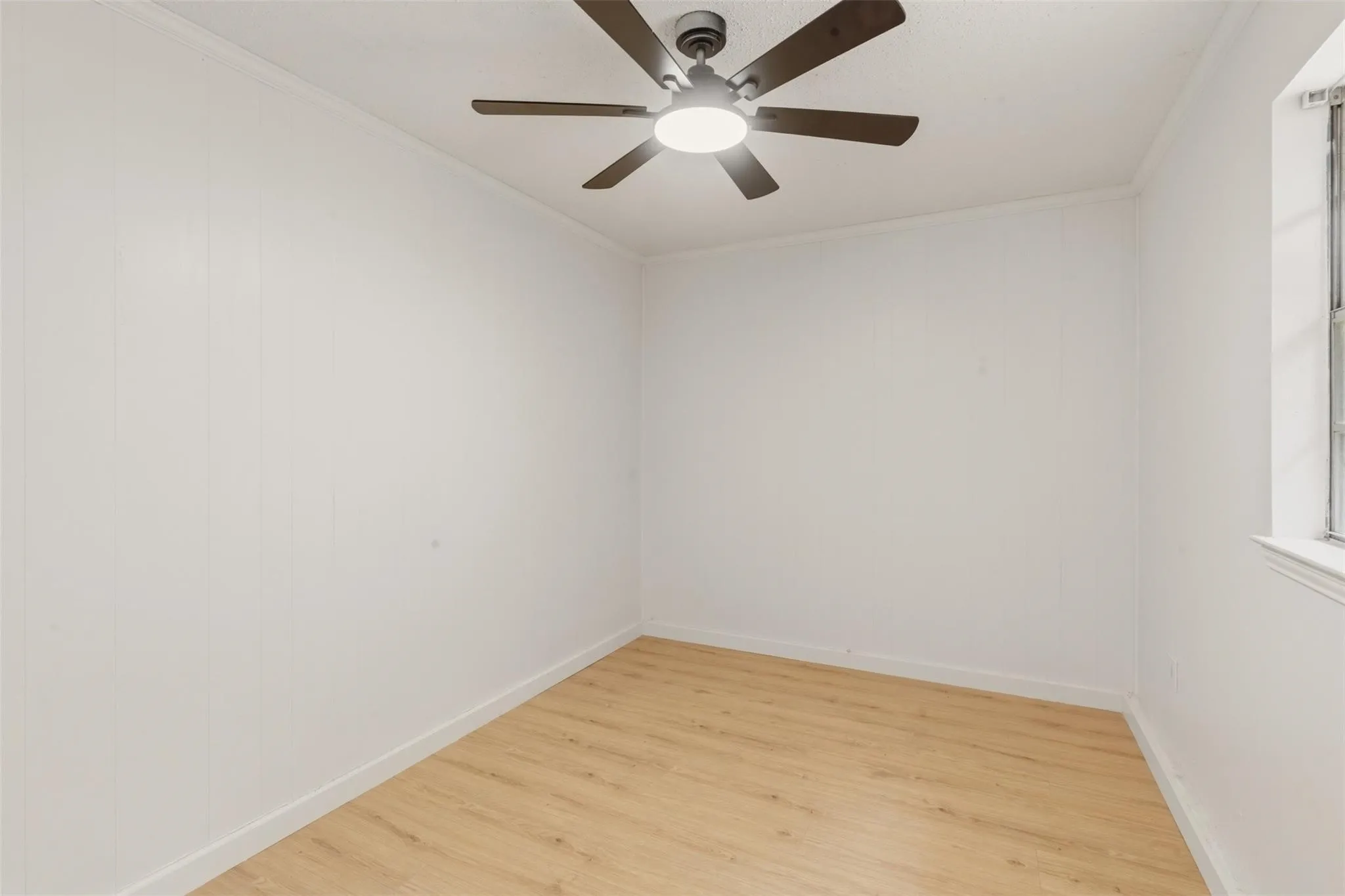 Single Family Residence For Rent in Dallas County , 1101 Delores Drive, Garland, Texas 75040, 3 Bedroom, 2 Bathroom, 1 Garage spaces, 1,590 Sqft, built in 1973, mls#21382124, Real Estate Agent in Garland, Homes For Rent in Dallas county, Homes For Rent in Garland, Realtor in Garland Texas, Real Estate Brokerage Independent Realty Texas, Luminita Cordes Realtor