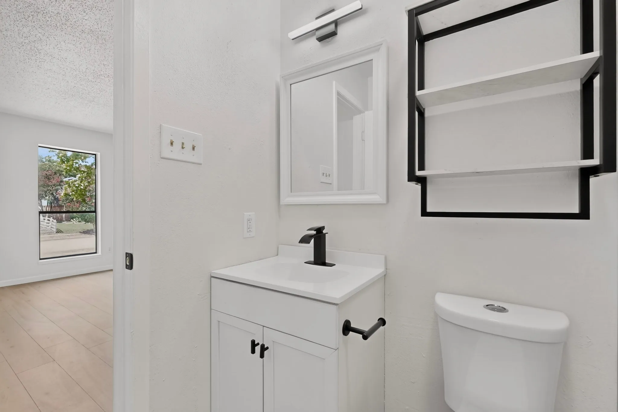 Single Family Residence For Rent in Dallas County , 2938 Churchill Way, Garland, Texas 75044, 3 Bedroom, 2 Bathroom, Garage spaces, 1,801 Sqft, built in 1977, mls#21382141, Real Estate Agent in Garland, Homes For Rent in Dallas county, Homes For Rent in Garland, Realtor in Garland Texas, Real Estate Brokerage Independent Realty Texas, Luminita Cordes Realtor