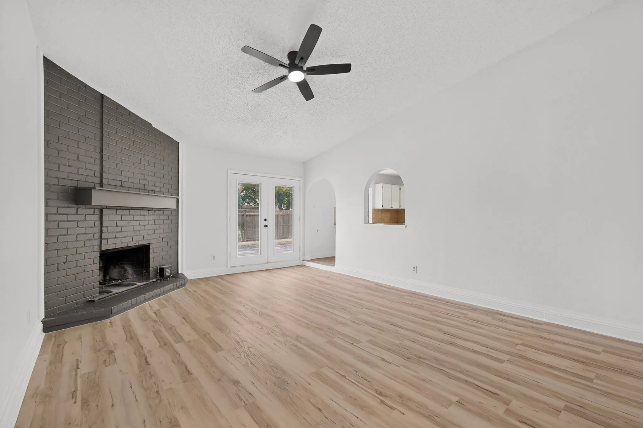 Single Family Residence For Rent in Dallas County , 2938 Churchill Way, Garland, Texas 75044, 3 Bedroom, 2 Bathroom, Garage spaces, 1,801 Sqft, built in 1977, mls#21382141, Real Estate Agent in Garland, Homes For Rent in Dallas county, Homes For Rent in Garland, Realtor in Garland Texas, Real Estate Brokerage Independent Realty Texas, Luminita Cordes Realtor