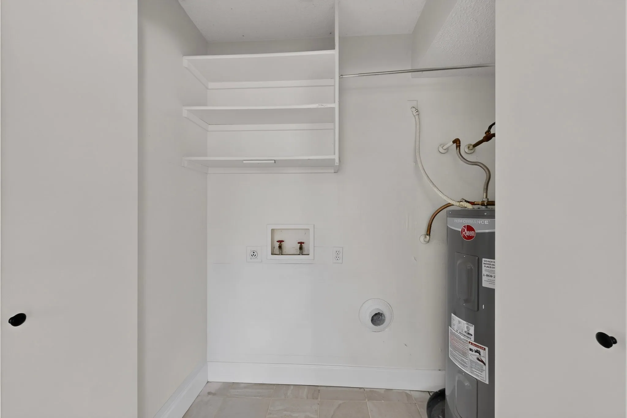 Single Family Residence For Rent in Dallas County , 2938 Churchill Way, Garland, Texas 75044, 3 Bedroom, 2 Bathroom, Garage spaces, 1,801 Sqft, built in 1977, mls#21382141, Real Estate Agent in Garland, Homes For Rent in Dallas county, Homes For Rent in Garland, Realtor in Garland Texas, Real Estate Brokerage Independent Realty Texas, Luminita Cordes Realtor