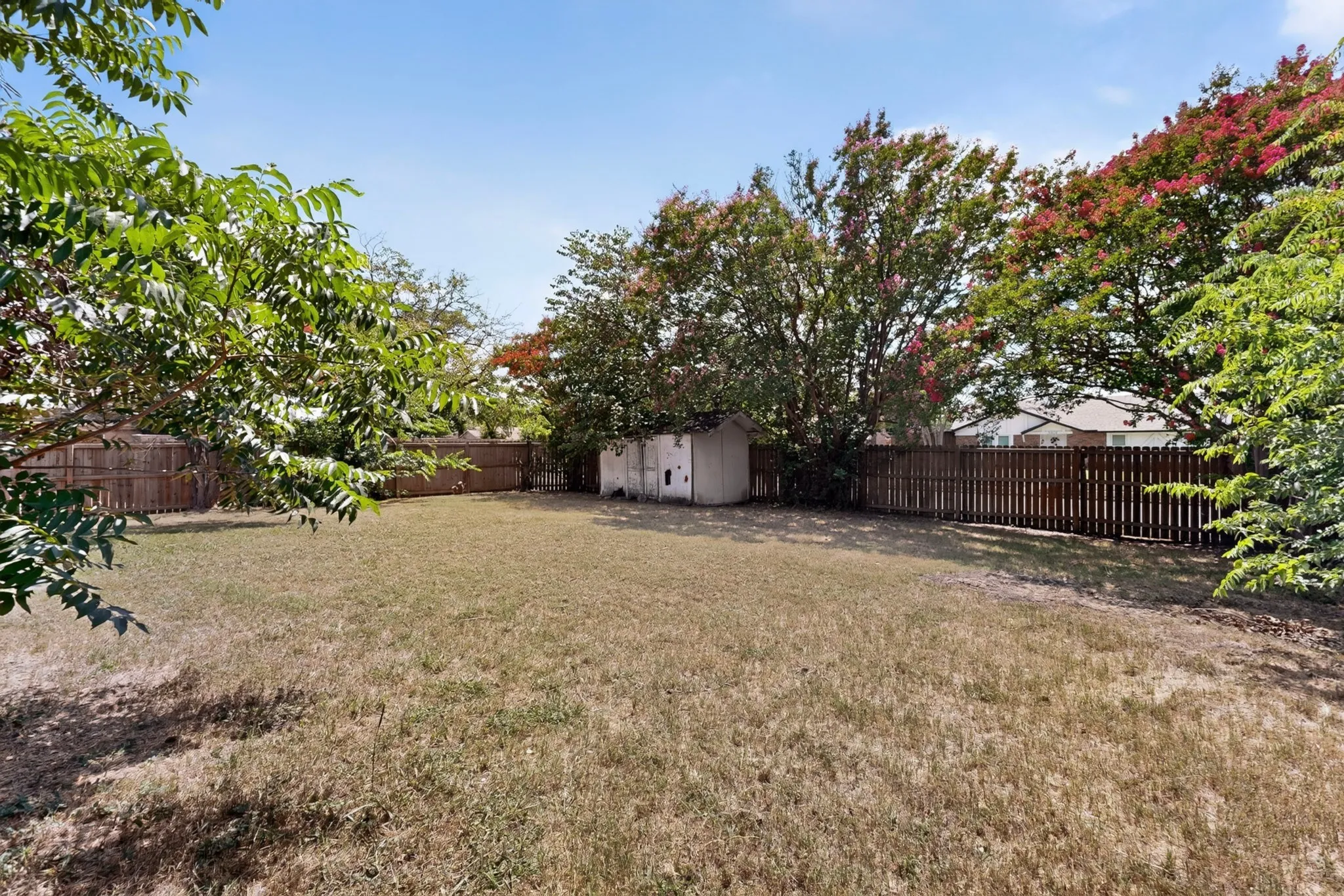 Single Family Residence For Rent in Dallas County , 2938 Churchill Way, Garland, Texas 75044, 3 Bedroom, 2 Bathroom, Garage spaces, 1,801 Sqft, built in 1977, mls#21382141, Real Estate Agent in Garland, Homes For Rent in Dallas county, Homes For Rent in Garland, Realtor in Garland Texas, Real Estate Brokerage Independent Realty Texas, Luminita Cordes Realtor