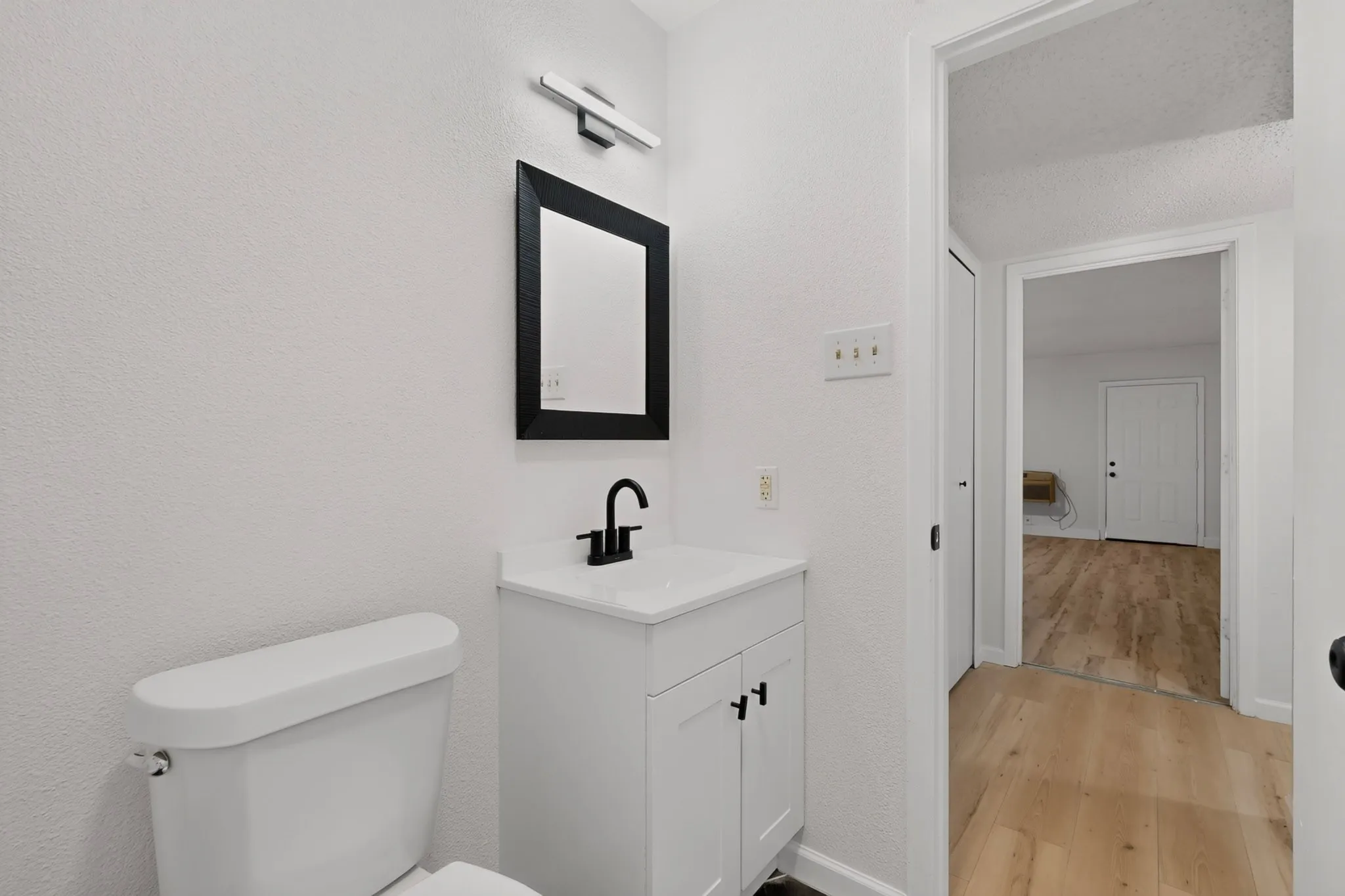 Single Family Residence For Rent in Dallas County , 2938 Churchill Way, Garland, Texas 75044, 3 Bedroom, 2 Bathroom, Garage spaces, 1,801 Sqft, built in 1977, mls#21382141, Real Estate Agent in Garland, Homes For Rent in Dallas county, Homes For Rent in Garland, Realtor in Garland Texas, Real Estate Brokerage Independent Realty Texas, Luminita Cordes Realtor