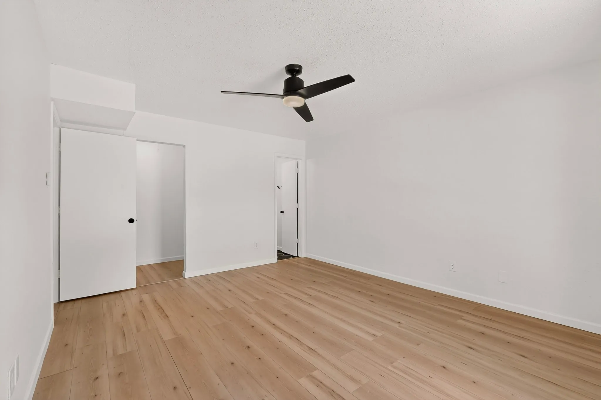 Single Family Residence For Rent in Dallas County , 2938 Churchill Way, Garland, Texas 75044, 3 Bedroom, 2 Bathroom, Garage spaces, 1,801 Sqft, built in 1977, mls#21382141, Real Estate Agent in Garland, Homes For Rent in Dallas county, Homes For Rent in Garland, Realtor in Garland Texas, Real Estate Brokerage Independent Realty Texas, Luminita Cordes Realtor