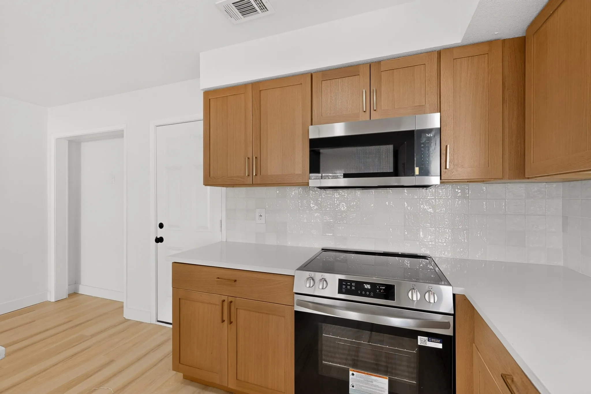 Single Family Residence For Rent in Dallas County , 11231 Pelican Drive, Dallas, Texas 75238, 3 Bedroom, 2 Bathroom, 2 Garage spaces, 1,198 Sqft, built in 1972, mls#21382149, Real Estate Agent in Dallas, Homes For Rent in Dallas county, Homes For Rent in Dallas, Realtor in Dallas Texas, Real Estate Brokerage Independent Realty Texas, Luminita Cordes Realtor