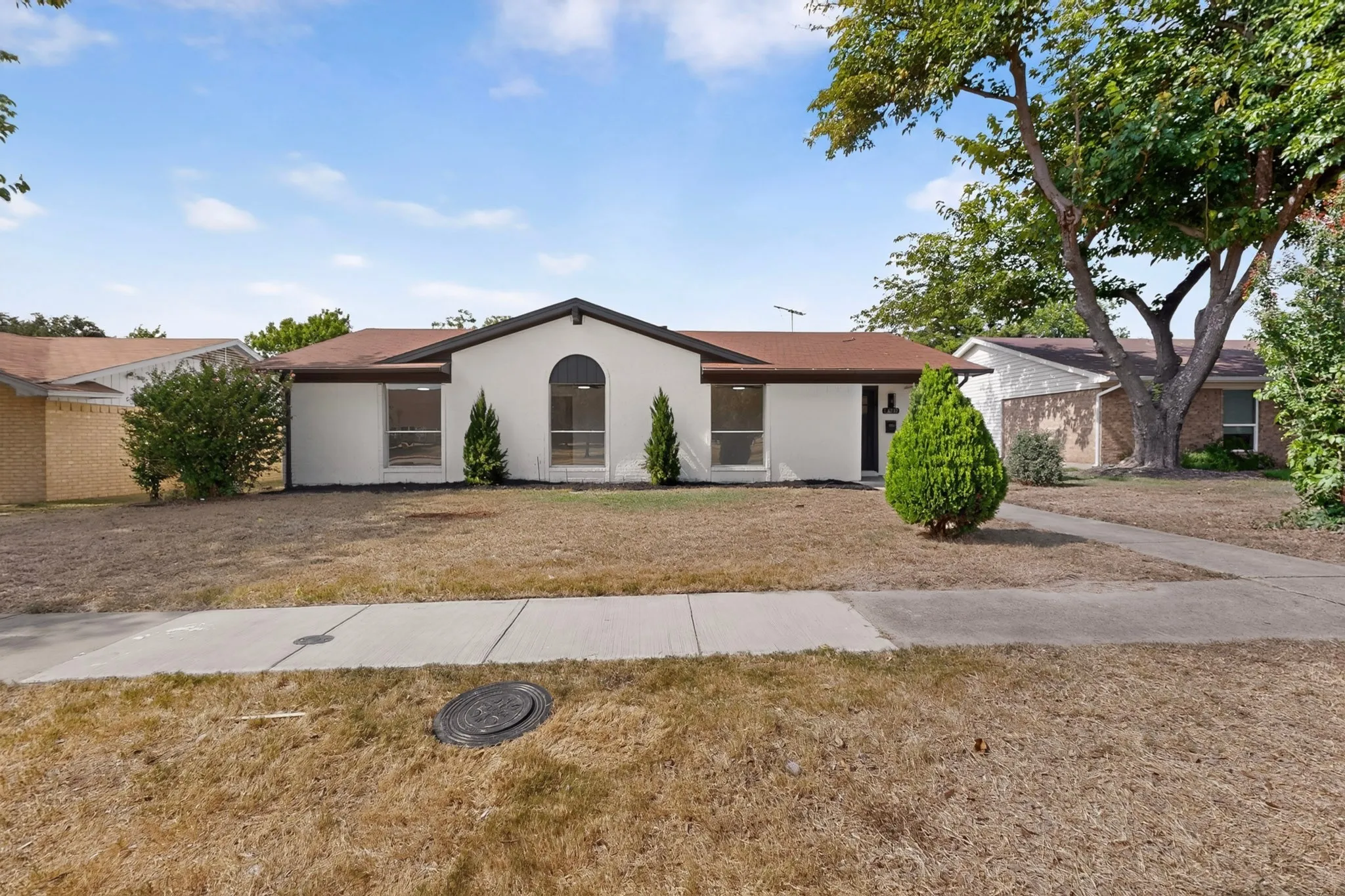 Single Family Residence For Rent in Dallas County , 11231 Pelican Drive, Dallas, Texas 75238, 3 Bedroom, 2 Bathroom, 2 Garage spaces, 1,198 Sqft, built in 1972, mls#21382149, Real Estate Agent in Dallas, Homes For Rent in Dallas county, Homes For Rent in Dallas, Realtor in Dallas Texas, Real Estate Brokerage Independent Realty Texas, Luminita Cordes Realtor