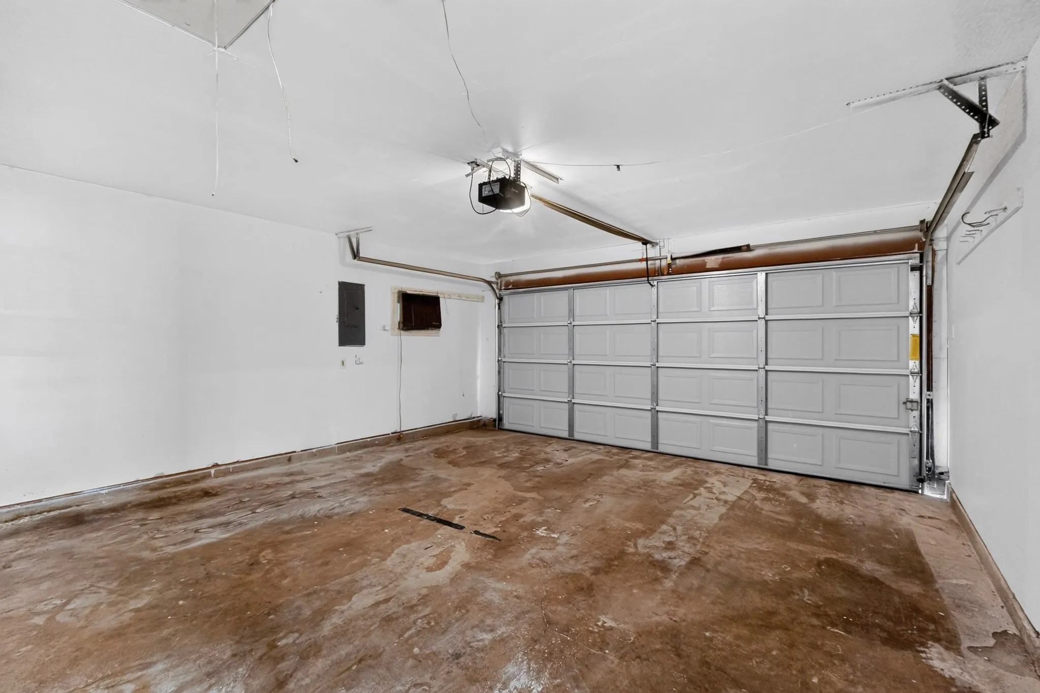 Single Family Residence For Rent in Dallas County , 11231 Pelican Drive, Dallas, Texas 75238, 3 Bedroom, 2 Bathroom, 2 Garage spaces, 1,198 Sqft, built in 1972, mls#21382149, Real Estate Agent in Dallas, Homes For Rent in Dallas county, Homes For Rent in Dallas, Realtor in Dallas Texas, Real Estate Brokerage Independent Realty Texas, Luminita Cordes Realtor