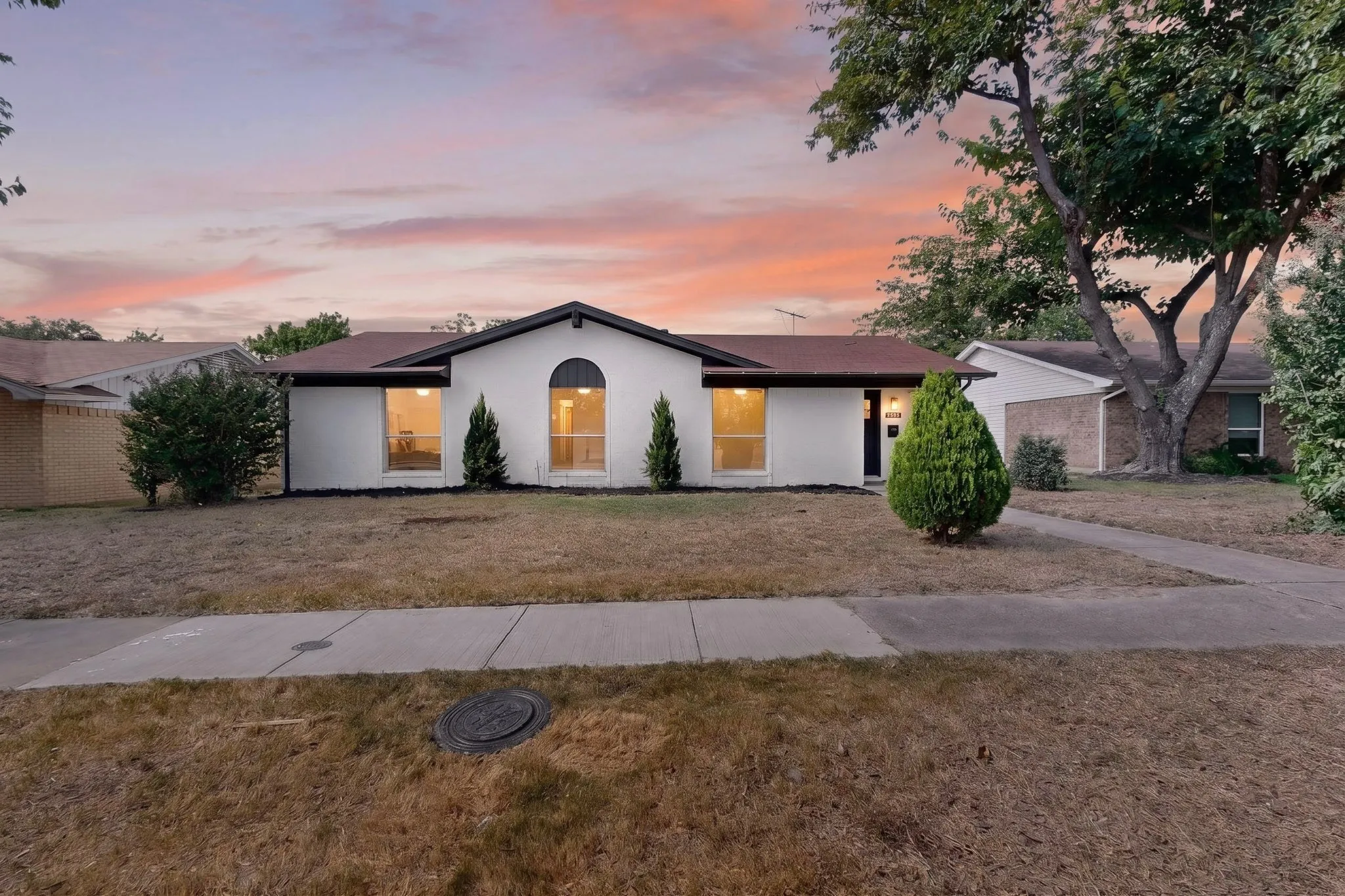 Single Family Residence For Rent in Dallas County , 11231 Pelican Drive, Dallas, Texas 75238, 3 Bedroom, 2 Bathroom, 2 Garage spaces, 1,198 Sqft, built in 1972, mls#21382149, Real Estate Agent in Dallas, Homes For Rent in Dallas county, Homes For Rent in Dallas, Realtor in Dallas Texas, Real Estate Brokerage Independent Realty Texas, Luminita Cordes Realtor