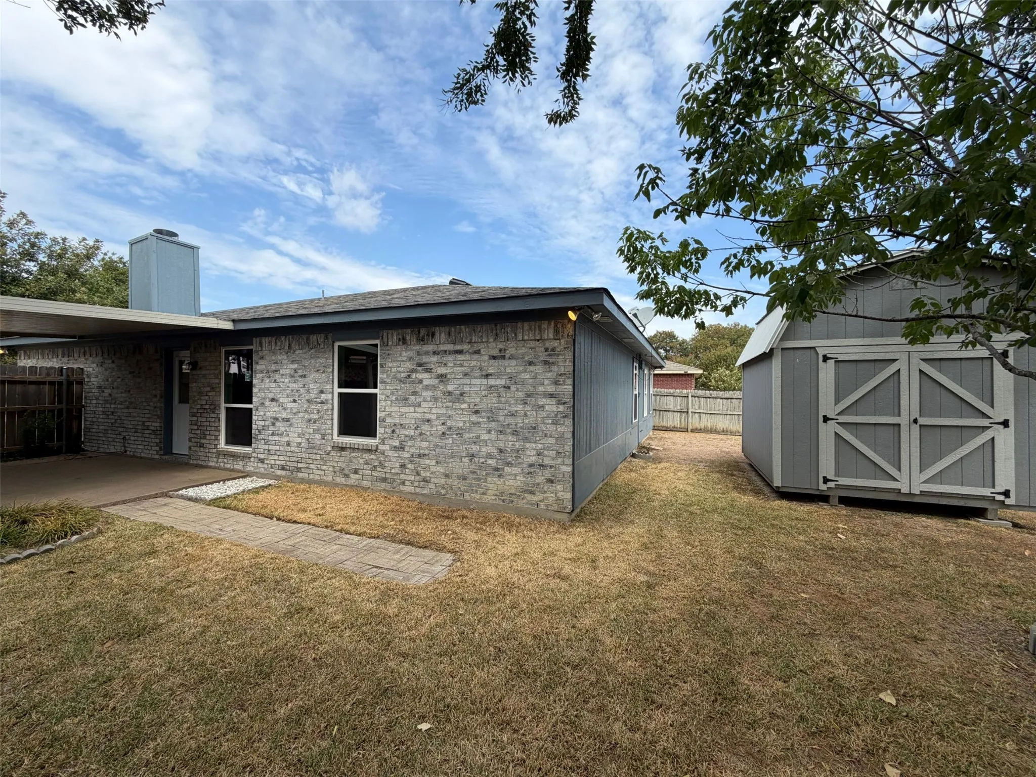 Single Family Residence For Sale in Tarrant County , 713 Buddy L Drive, Fort Worth, Texas 76108, 3 Bedroom, 2 Bathroom, 2 Garage spaces, 1,500 Sqft, built in 1989, mls#21382301, Real Estate Agent in Fort Worth, Homes For Sale in Tarrant county, Homes For Sale in Fort Worth, Realtor in Fort Worth Texas, Real Estate Brokerage Independent Realty Texas, Luminita Cordes Realtor