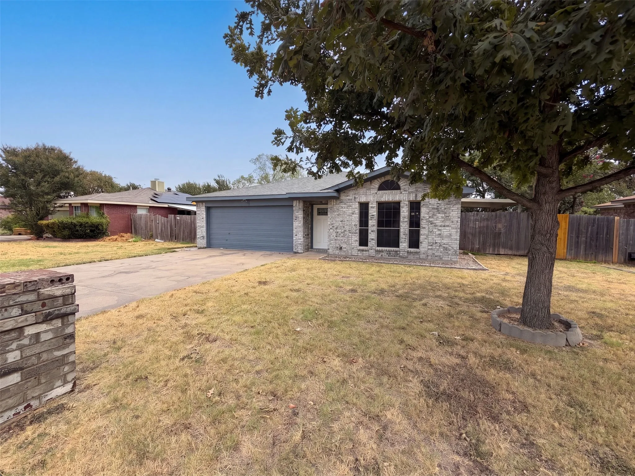 Single Family Residence For Sale in Tarrant County , 713 Buddy L Drive, Fort Worth, Texas 76108, 3 Bedroom, 2 Bathroom, 2 Garage spaces, 1,500 Sqft, built in 1989, mls#21382301, Real Estate Agent in Fort Worth, Homes For Sale in Tarrant county, Homes For Sale in Fort Worth, Realtor in Fort Worth Texas, Real Estate Brokerage Independent Realty Texas, Luminita Cordes Realtor